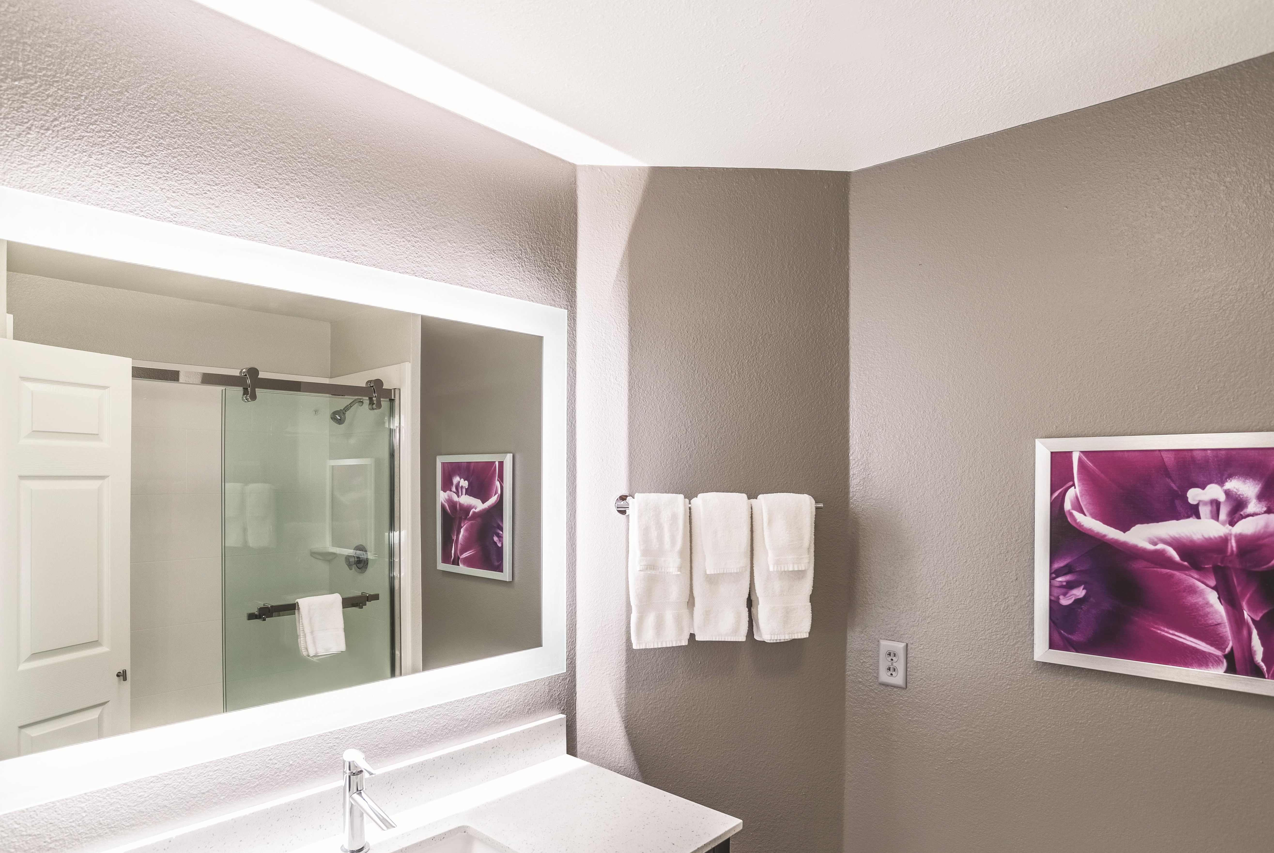 Guest room at the La Quinta Inn & Suites by Wyndham Flagstaff in Flagstaff, Arizona