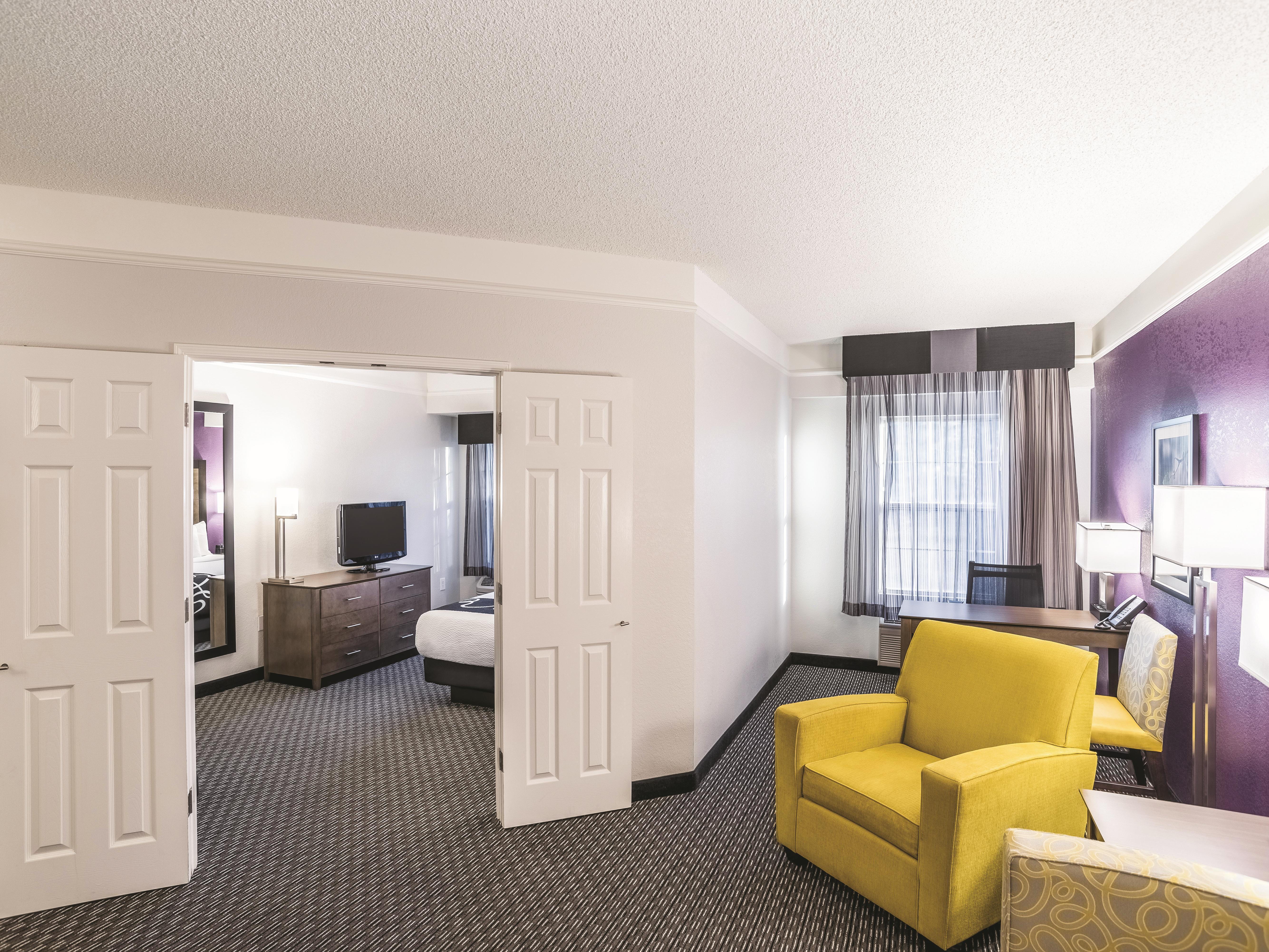 La Quinta Inn & Suites by Wyndham Flagstaff suite in Flagstaff, Arizona