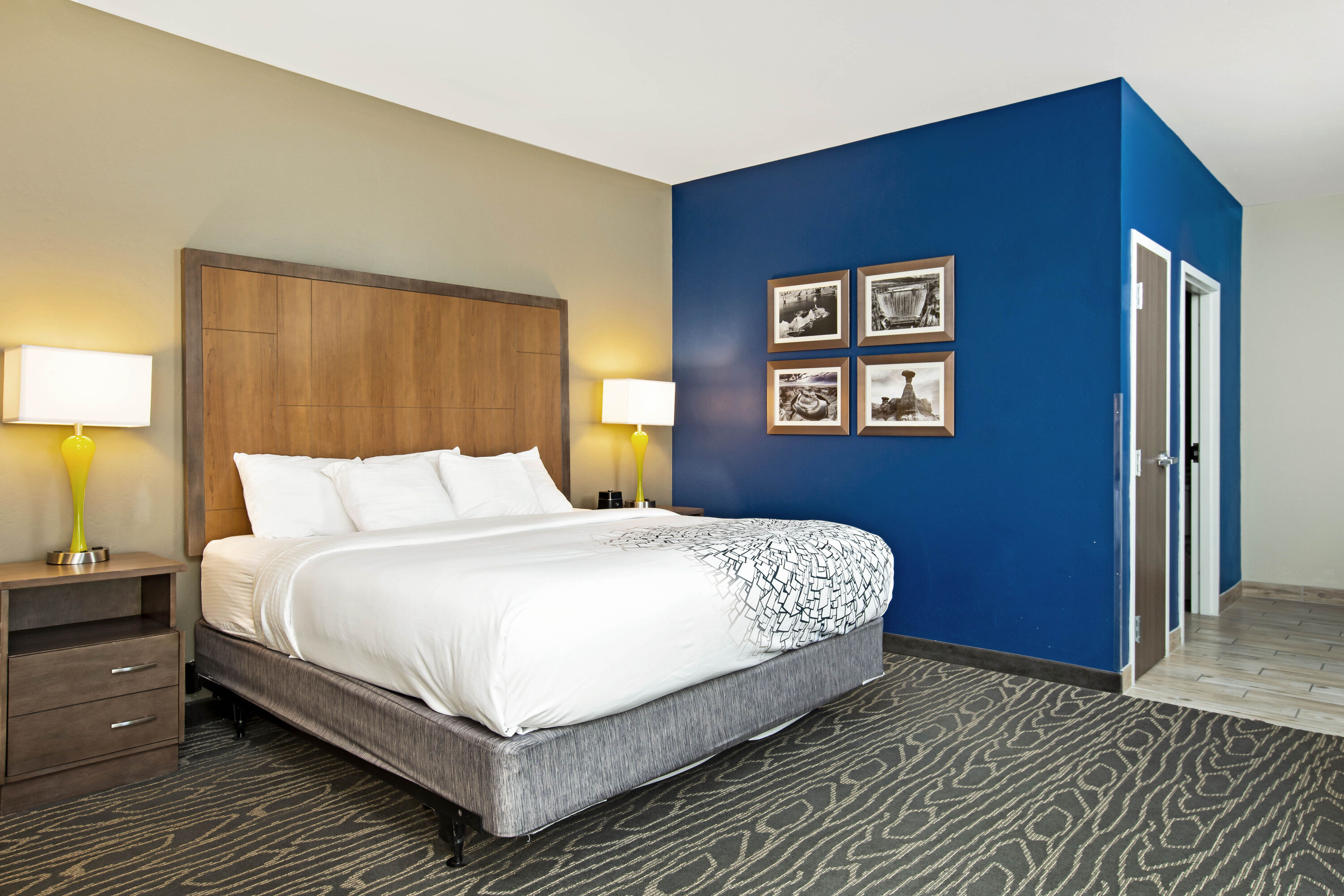 Guest room at the La Quinta Inn & Suites by Wyndham Page at Lake Powell in Page, Arizona