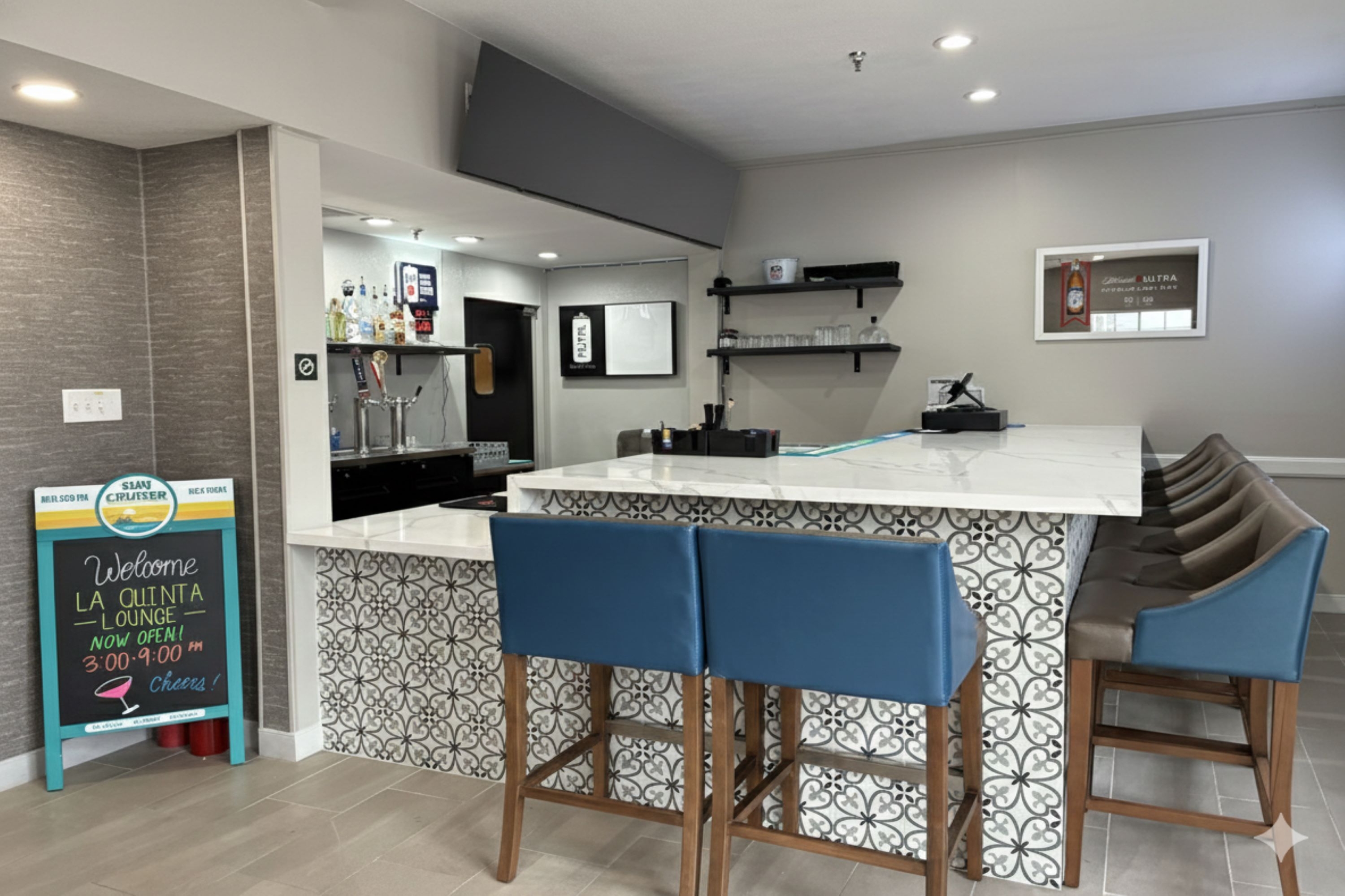 Lobby bar at La Quinta Inn & Suites by Wyndham Safford Copper Valley in Safford, Arizona