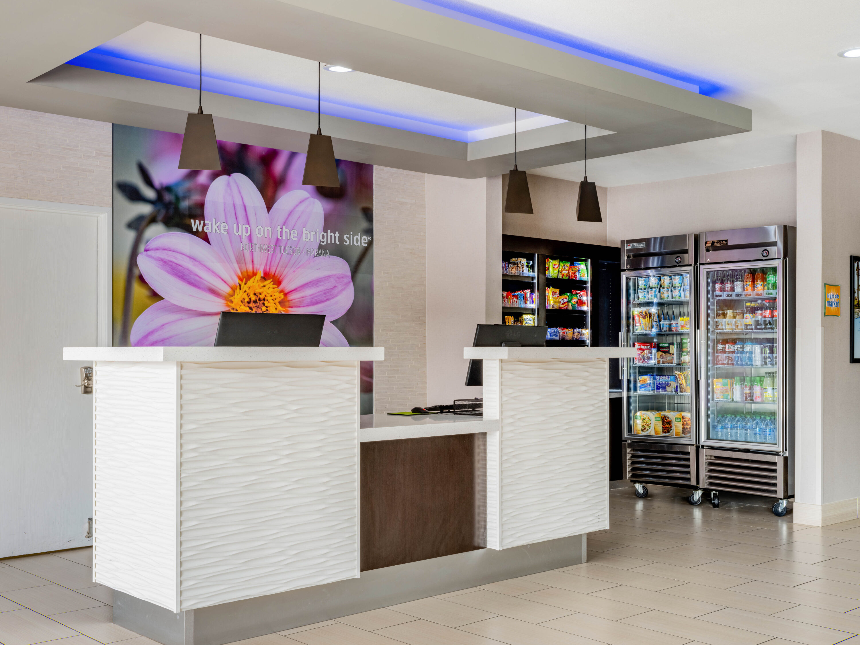 La Quinta Inn & Suites by Wyndham NW Tucson Marana reception in Tucson, Arizona