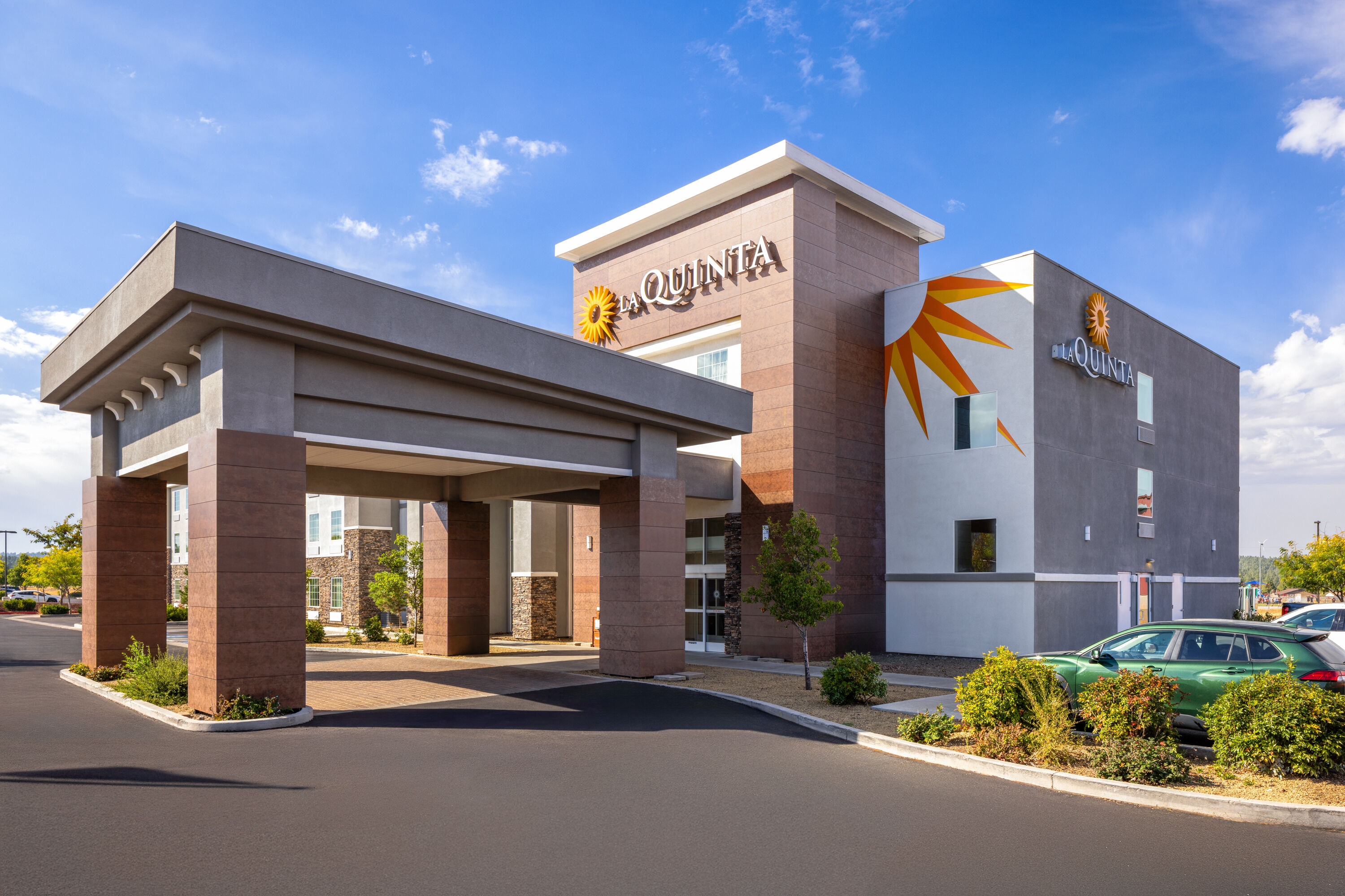 Exterior Day Image of La Quinta Inn & Suites by Wyndham Williams-Grand Canyon Area hotel in Williams, Arizona