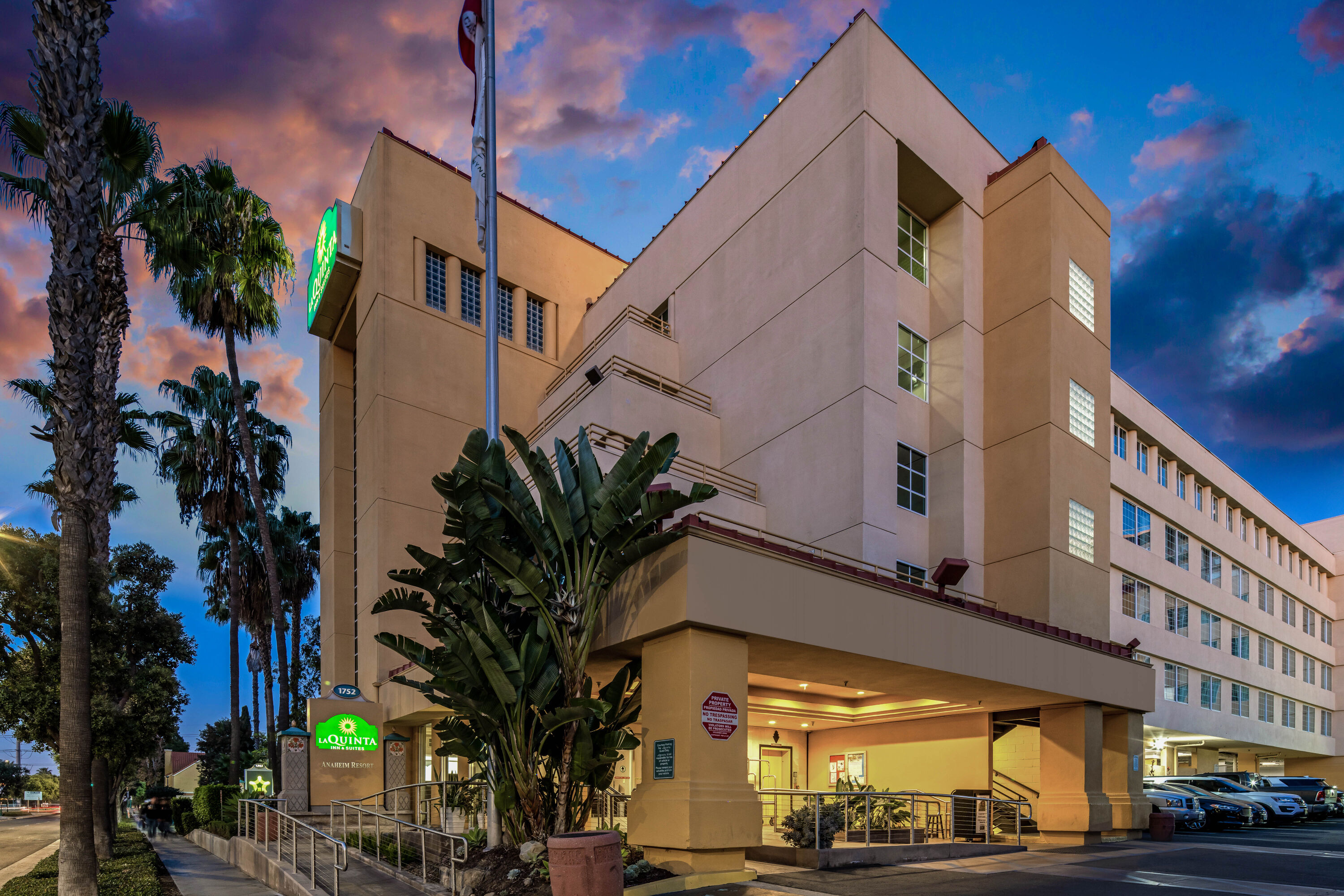 Exterior Dusk Image of La Quinta Inn & Suites by Wyndham Anaheim hotel in Anaheim, California