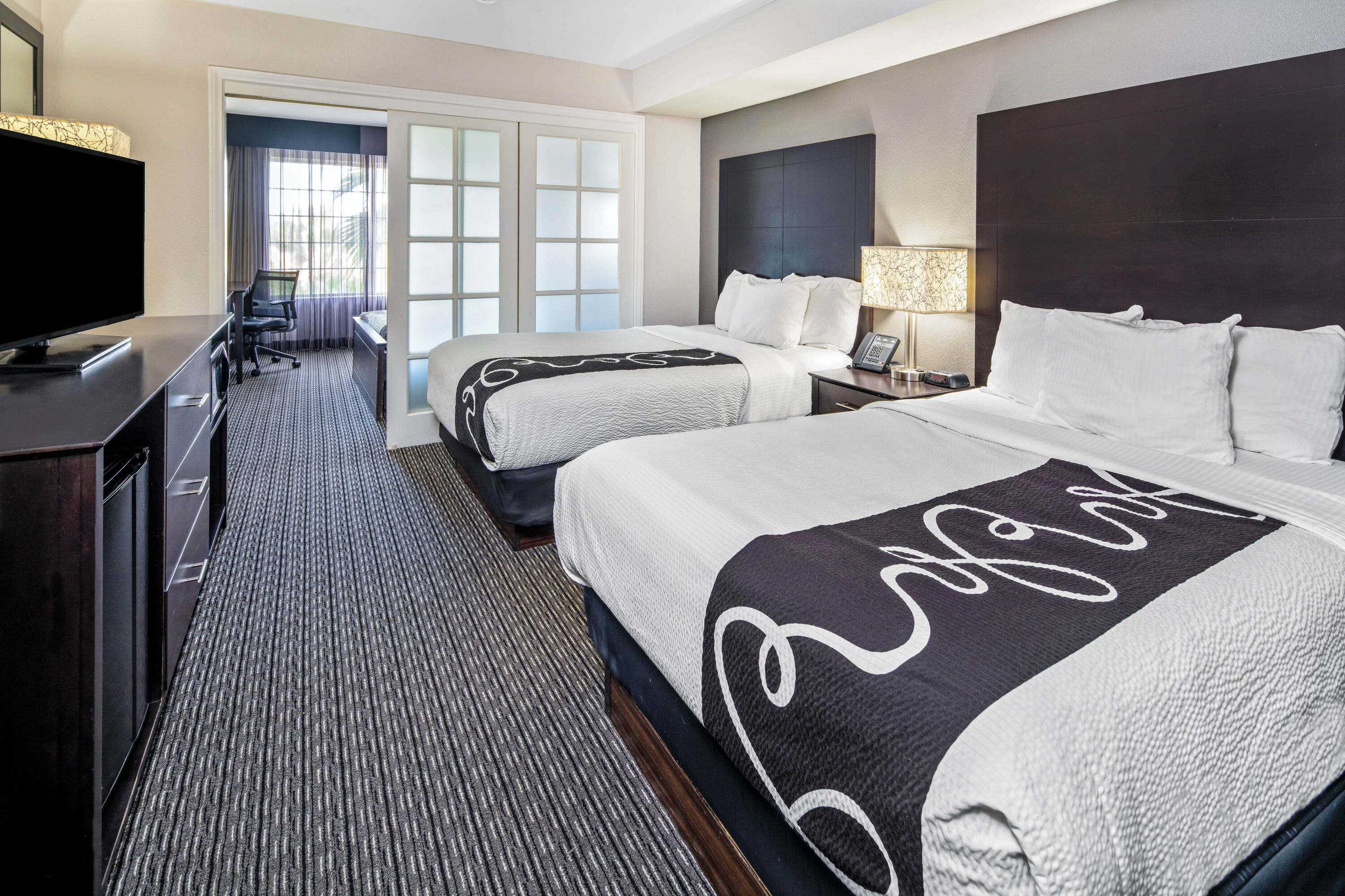 La Quinta Inn & Suites by Wyndham Anaheim Anaheim, CA Hotels