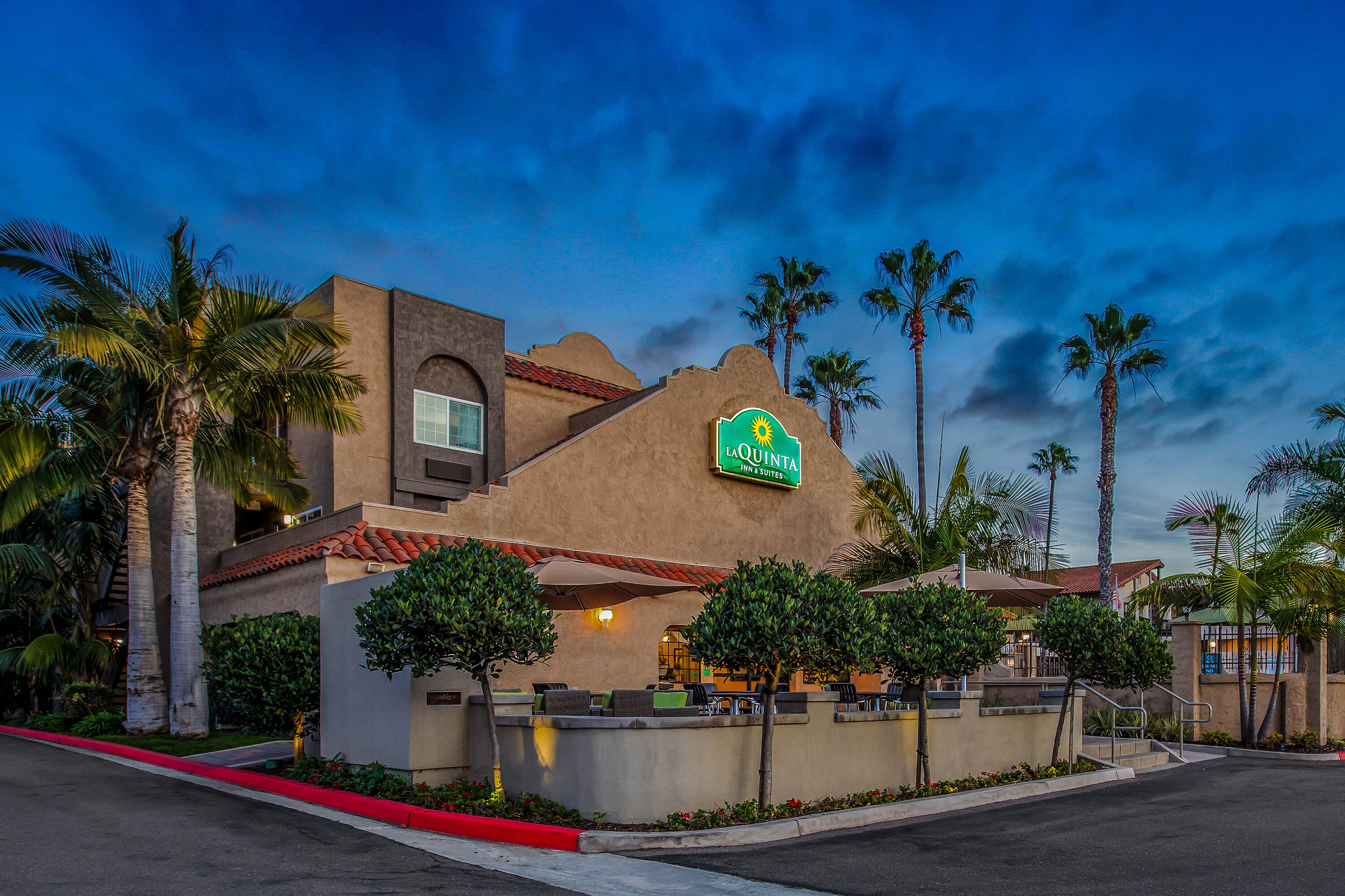 La Quinta Inn Suites by Wyndham Carlsbad - Legoland Area 