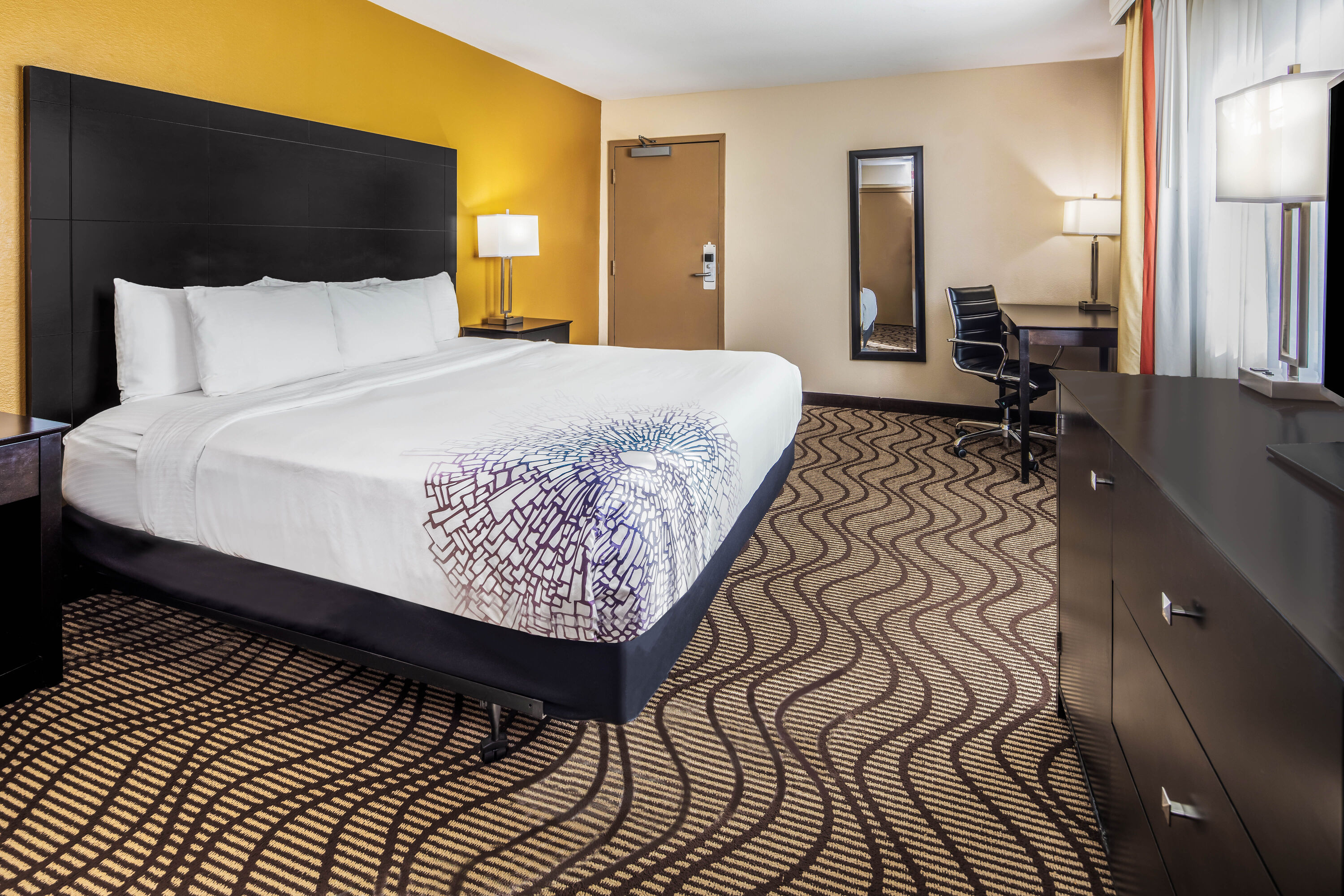 La Quinta Inn Suites by Wyndham Carlsbad - Legoland Area 