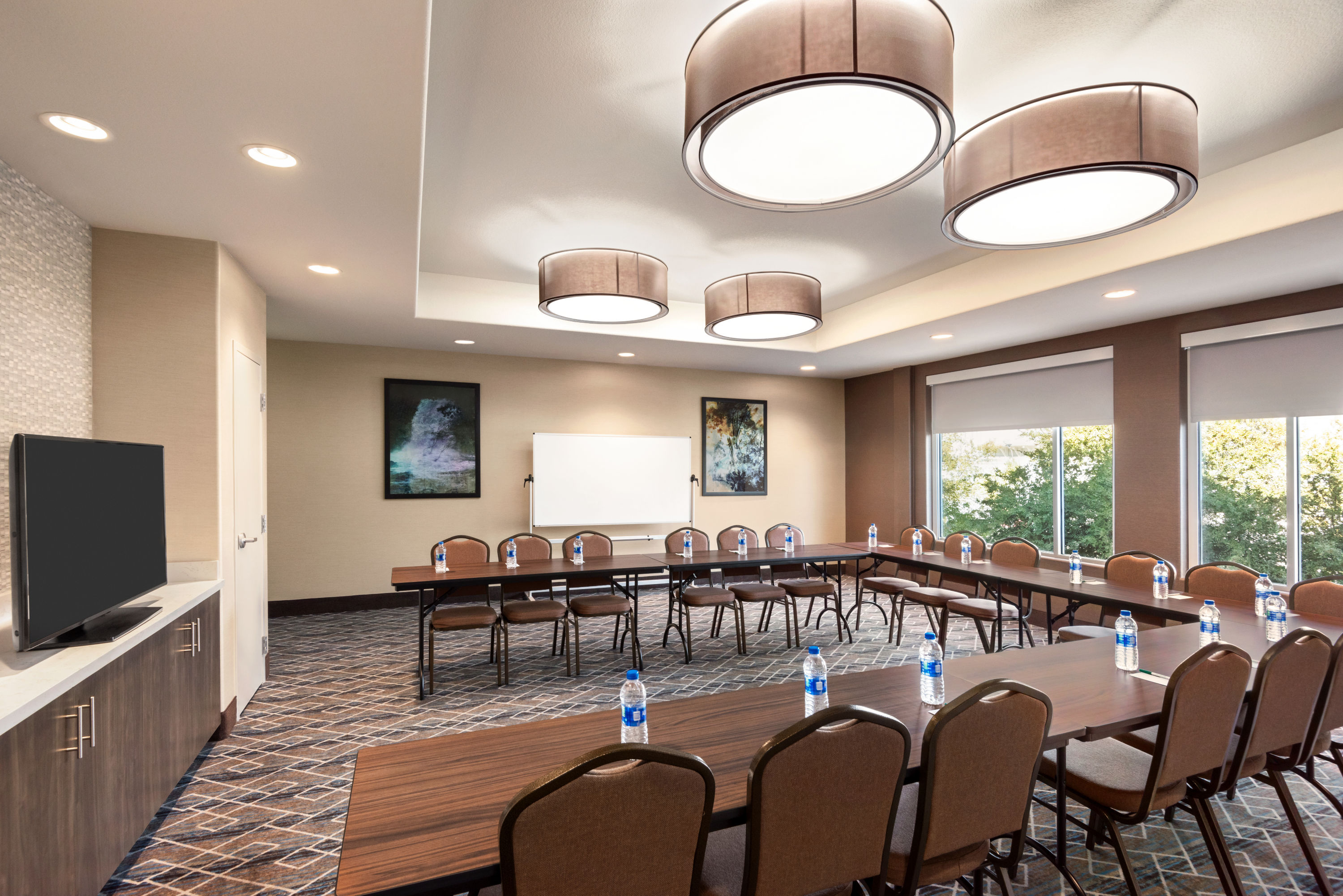 U-shape meeting room at La Quinta Inn & Suites by Wyndham Clovis CA in Clovis, California