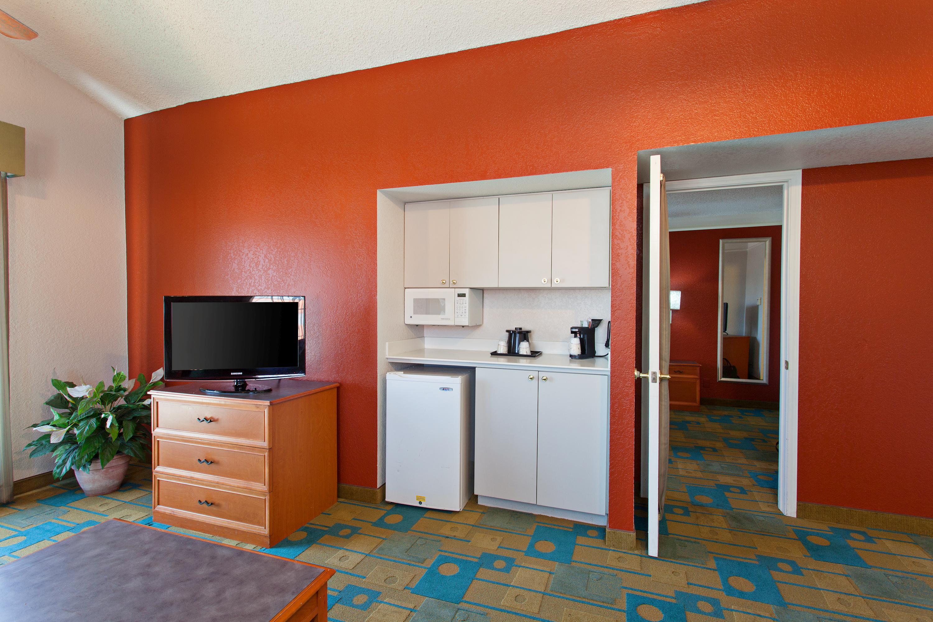 La Quinta Inn by Wyndham Costa Mesa / Newport Beach suite in Costa Mesa, California