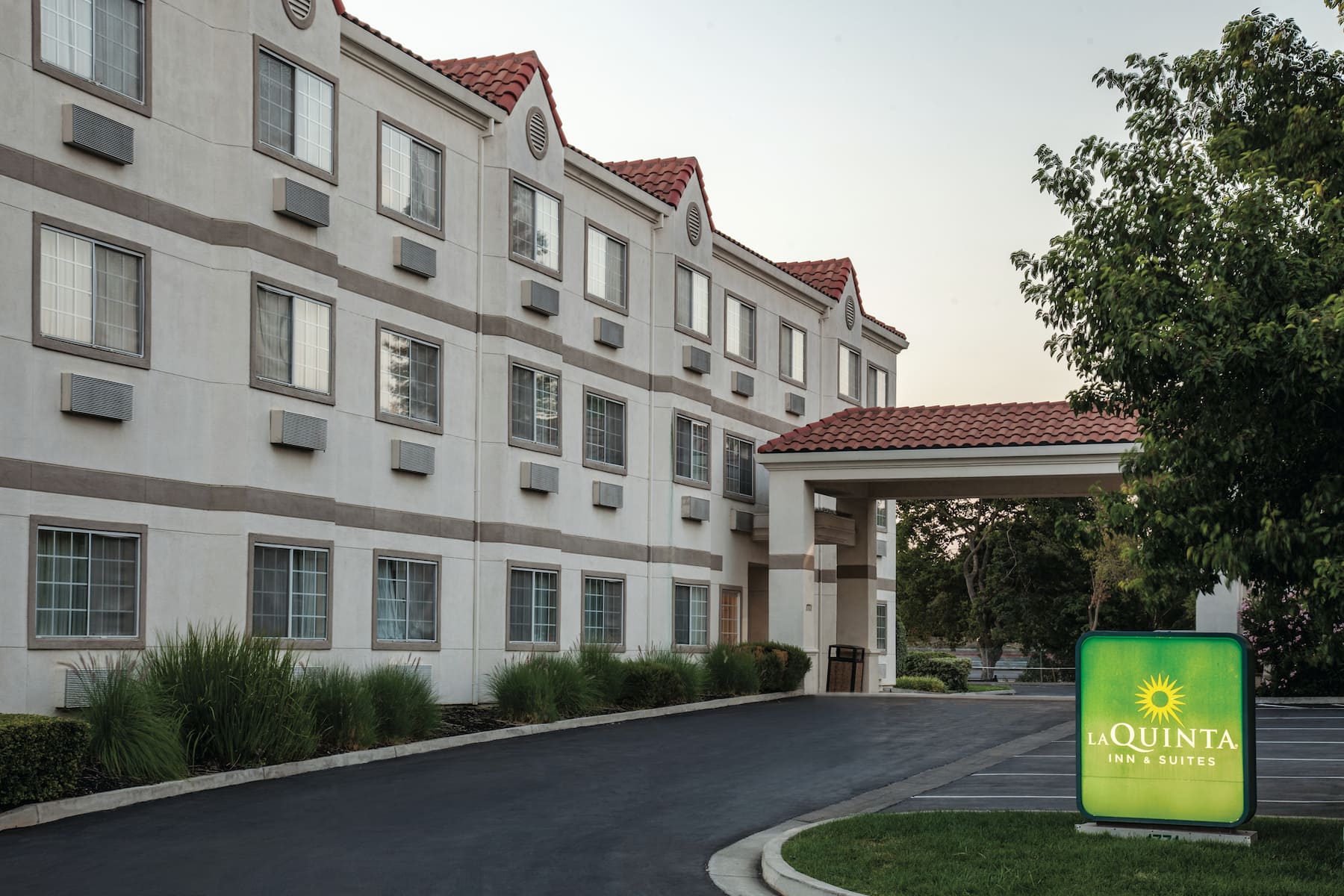 La Quinta Inn & Suites by Wyndham Davis | Davis, CA Hotels