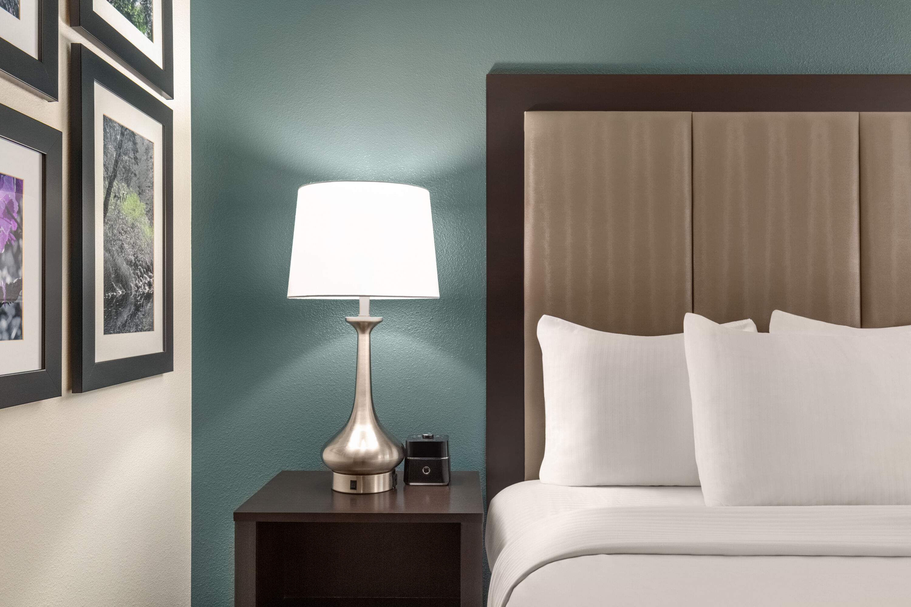 Guest room at the La Quinta Inn & Suites by Wyndham Fairfield - Napa Valley in Fairfield, California