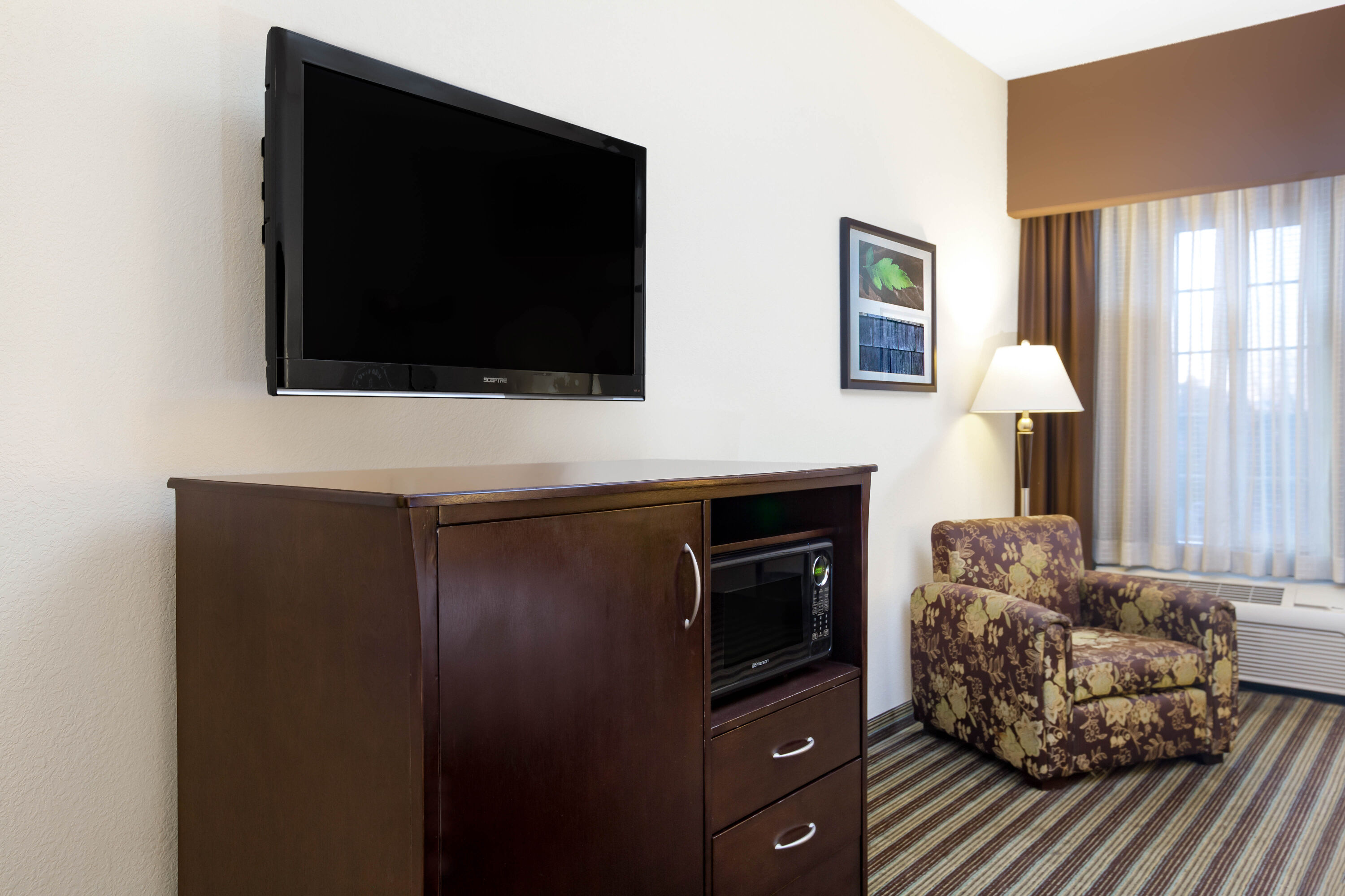Guest room feature at the La Quinta Inn & Suites by Wyndham Fowler in Fowler, California