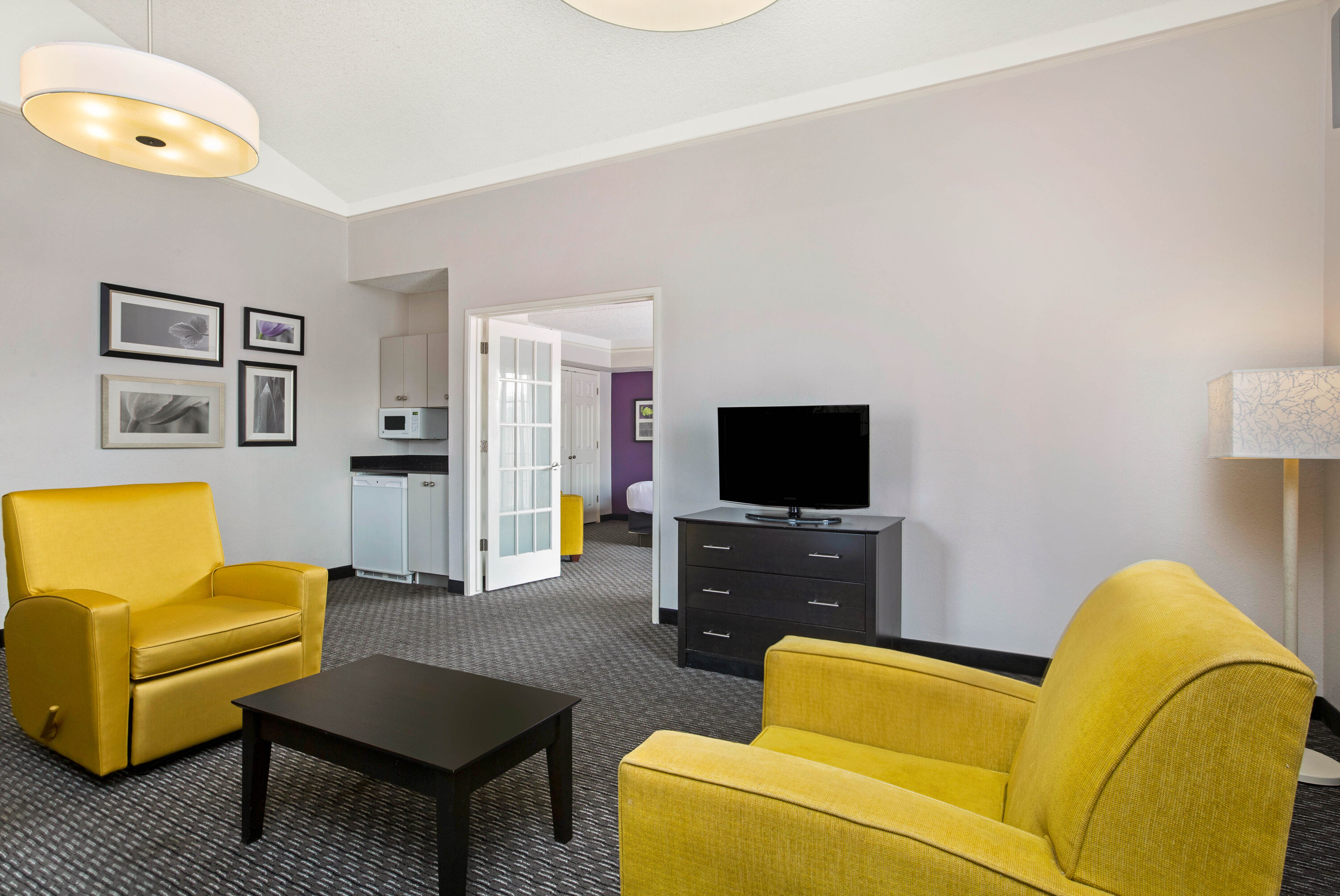 La Quinta Inn by Wyndham Fresno Yosemite suite in Fresno, California