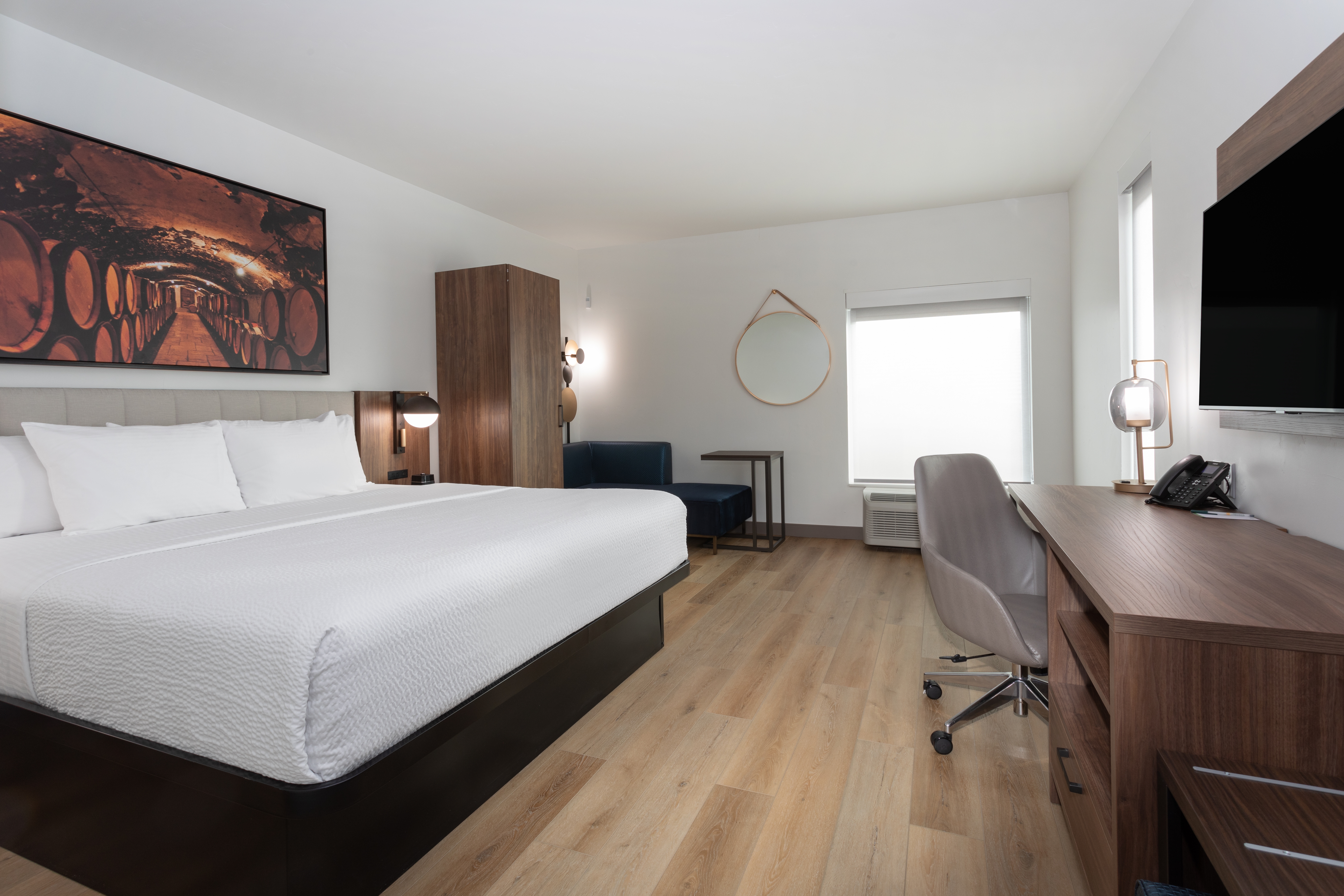 Guest room at the La Quinta Inn & Suites by Wyndham Galt Lodi North in Galt, California