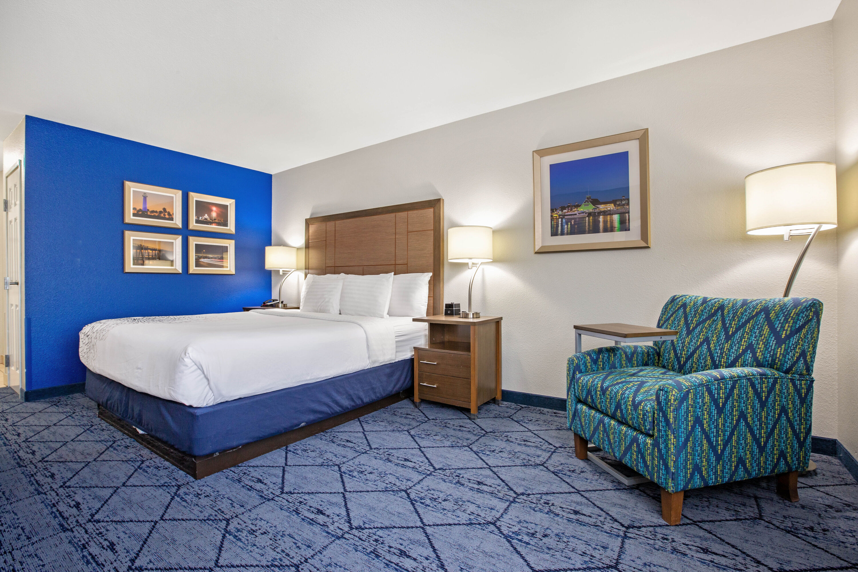 La Quinta Inn & Suites by Wyndham NE Long Beach/Cypress Hawaiian Gardens, CA Hotels