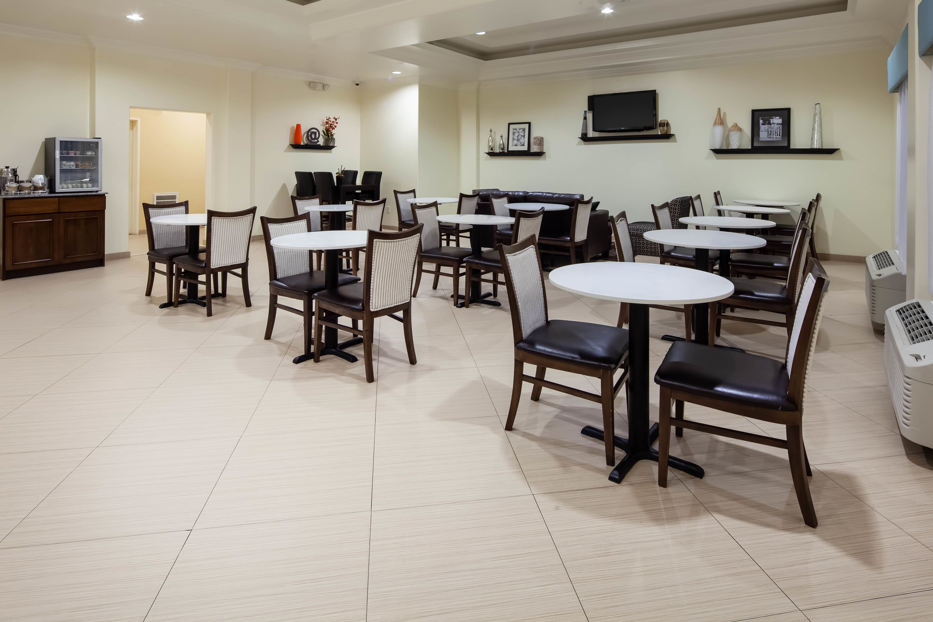 Free breakfast at La Quinta Inn & Suites by Wyndham Inglewood in Inglewood, California