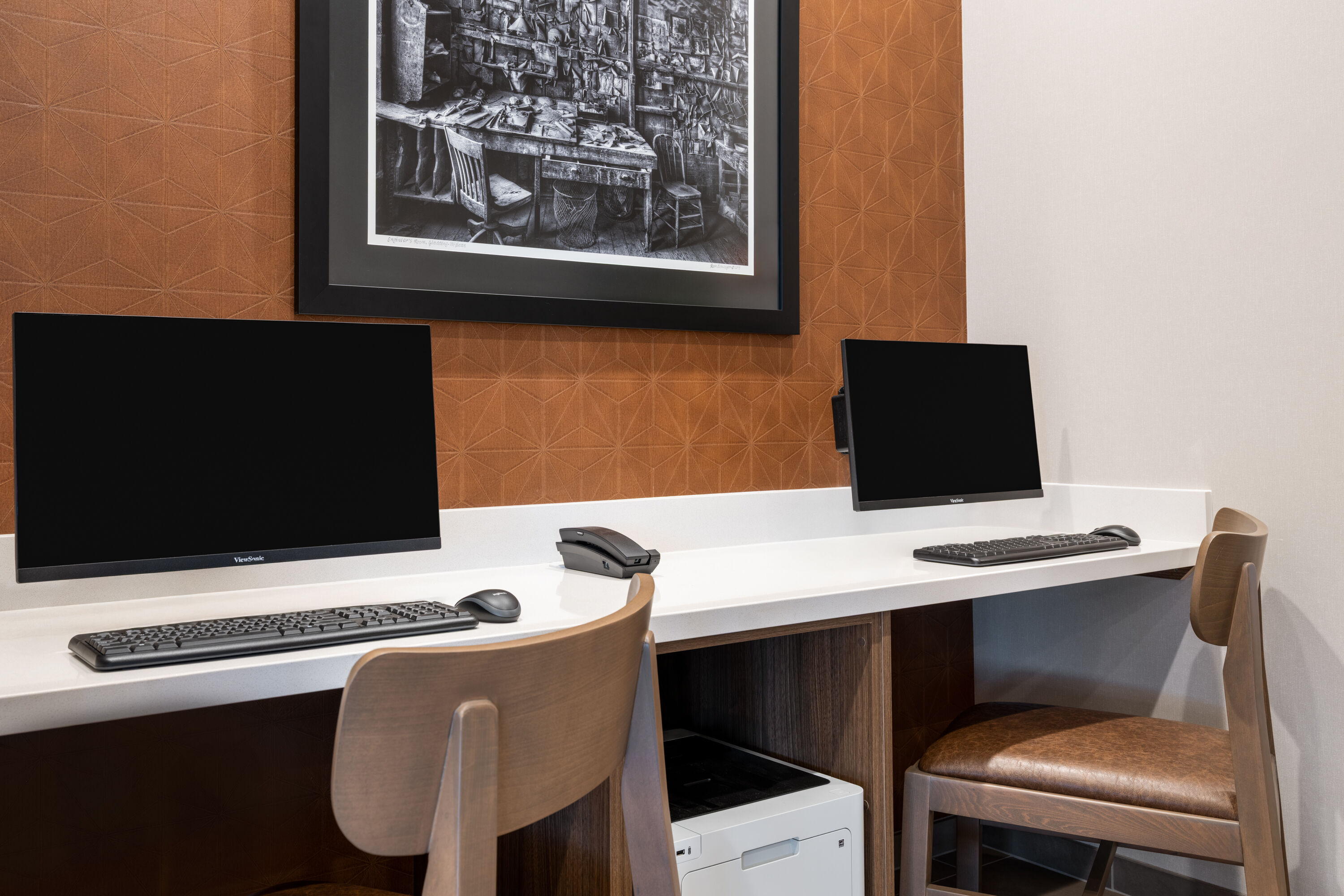 La Quinta Inn & Suites by Wyndham Lincoln business center in Lincoln, California