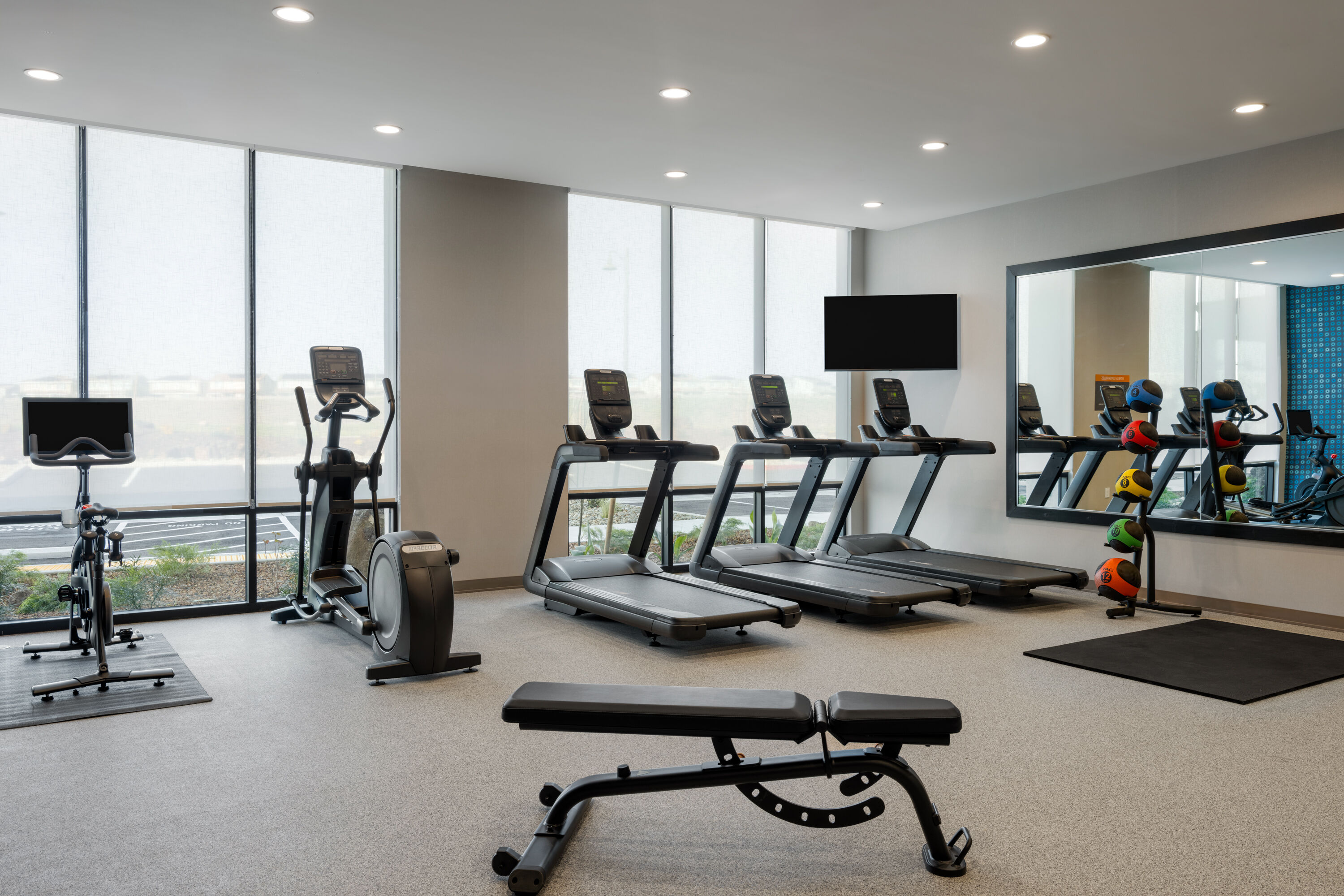 Fitness room at La Quinta Inn & Suites by Wyndham Lincoln in Lincoln, California