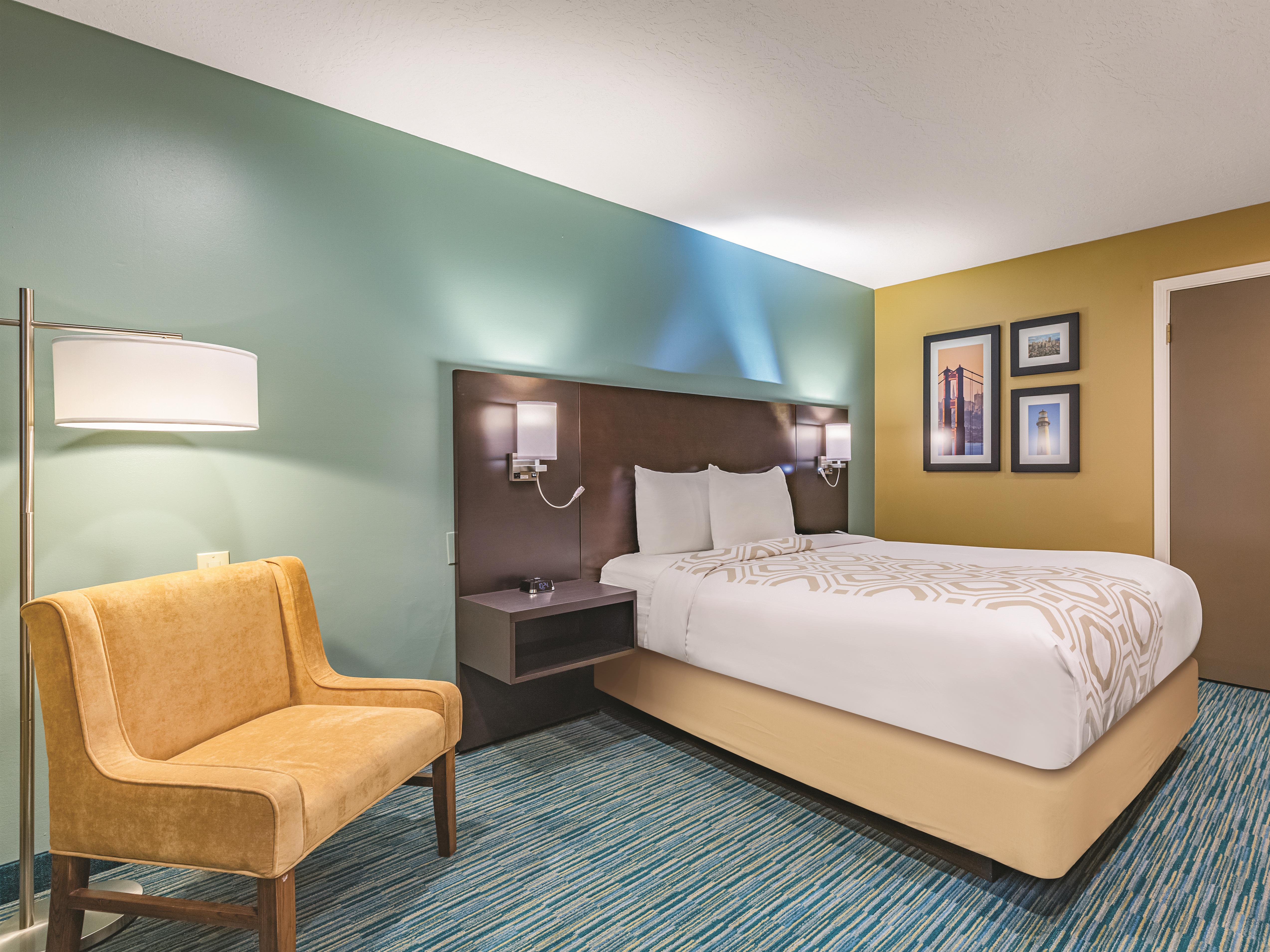 Guest room at the La Quinta Inn & Suites by Wyndham San Francisco Airport West in Millbrae, California