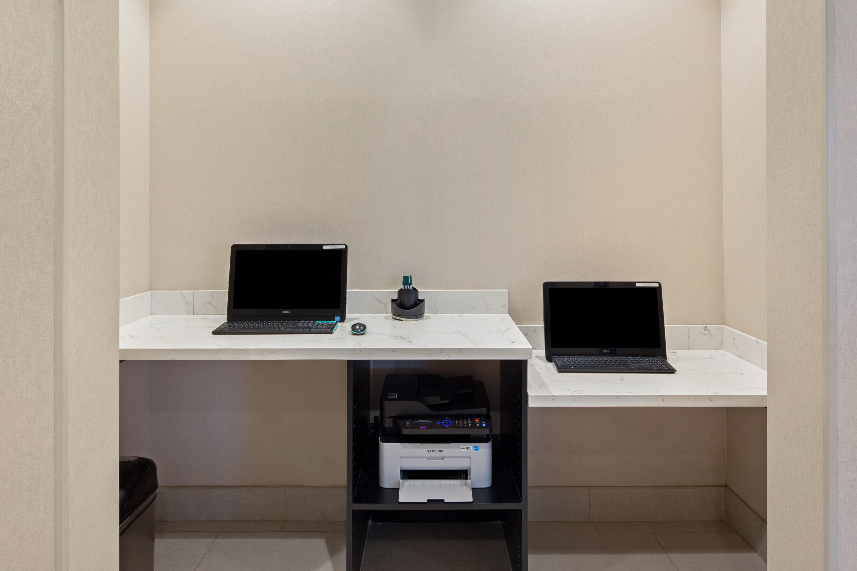 La Quinta Inn & Suites by Wyndham Morgan Hill-San Jose South business center in Morgan Hill, California