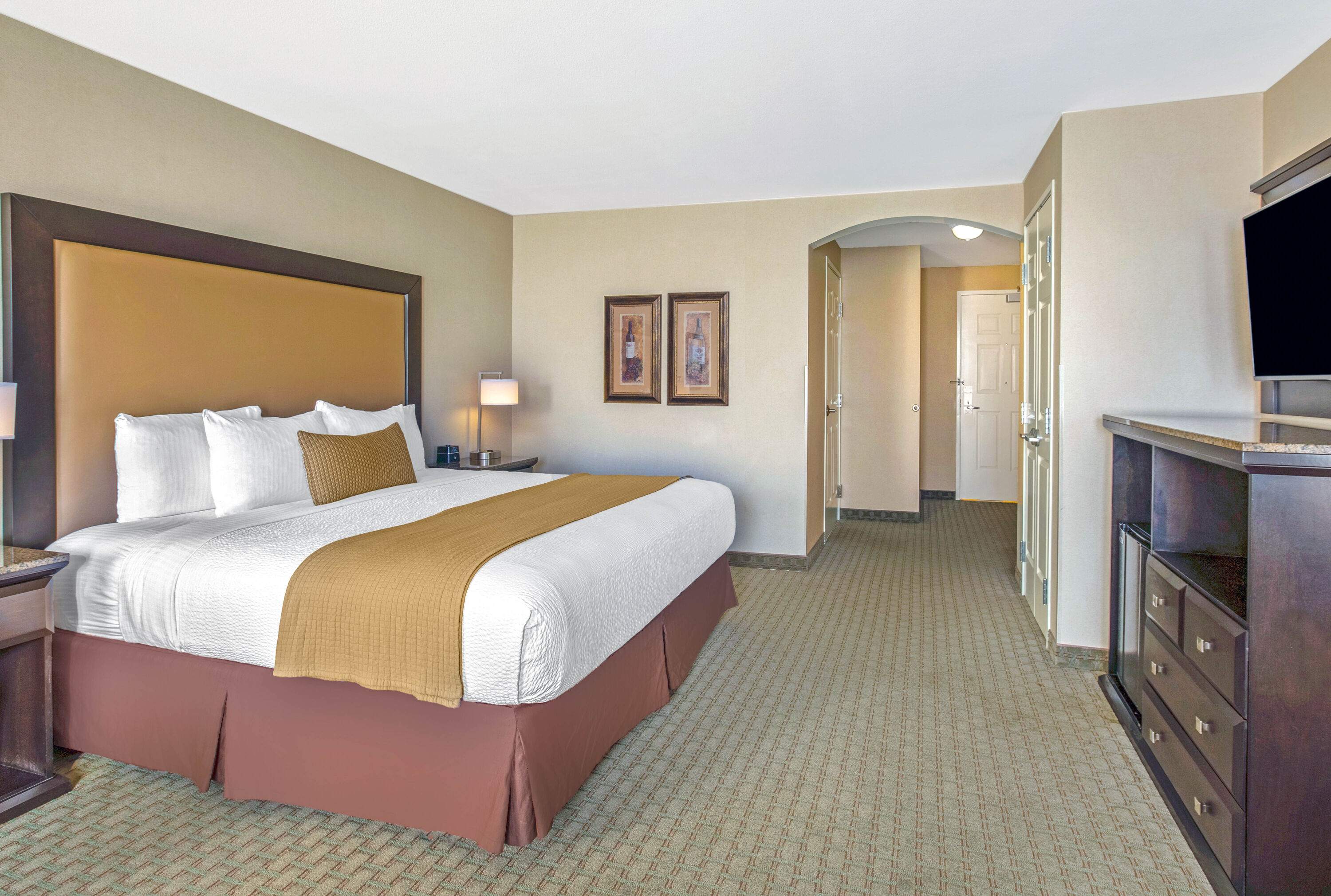 La Quinta Inn & Suites by Wyndham Paso Robles | Paso Robles, CA Hotels