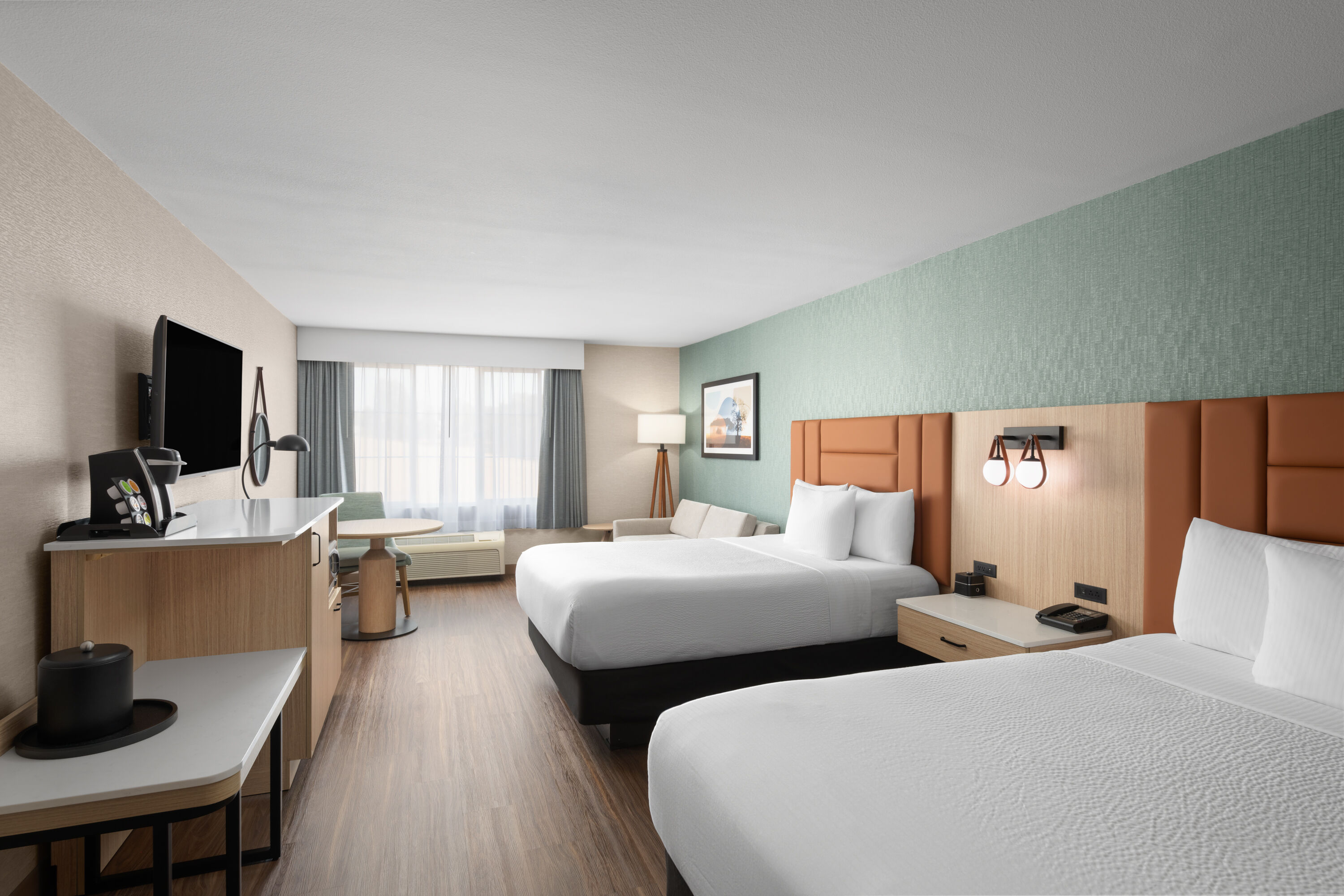 Guest room at the La Quinta Inn & Suites by Wyndham Paso Robles in Paso Robles, California