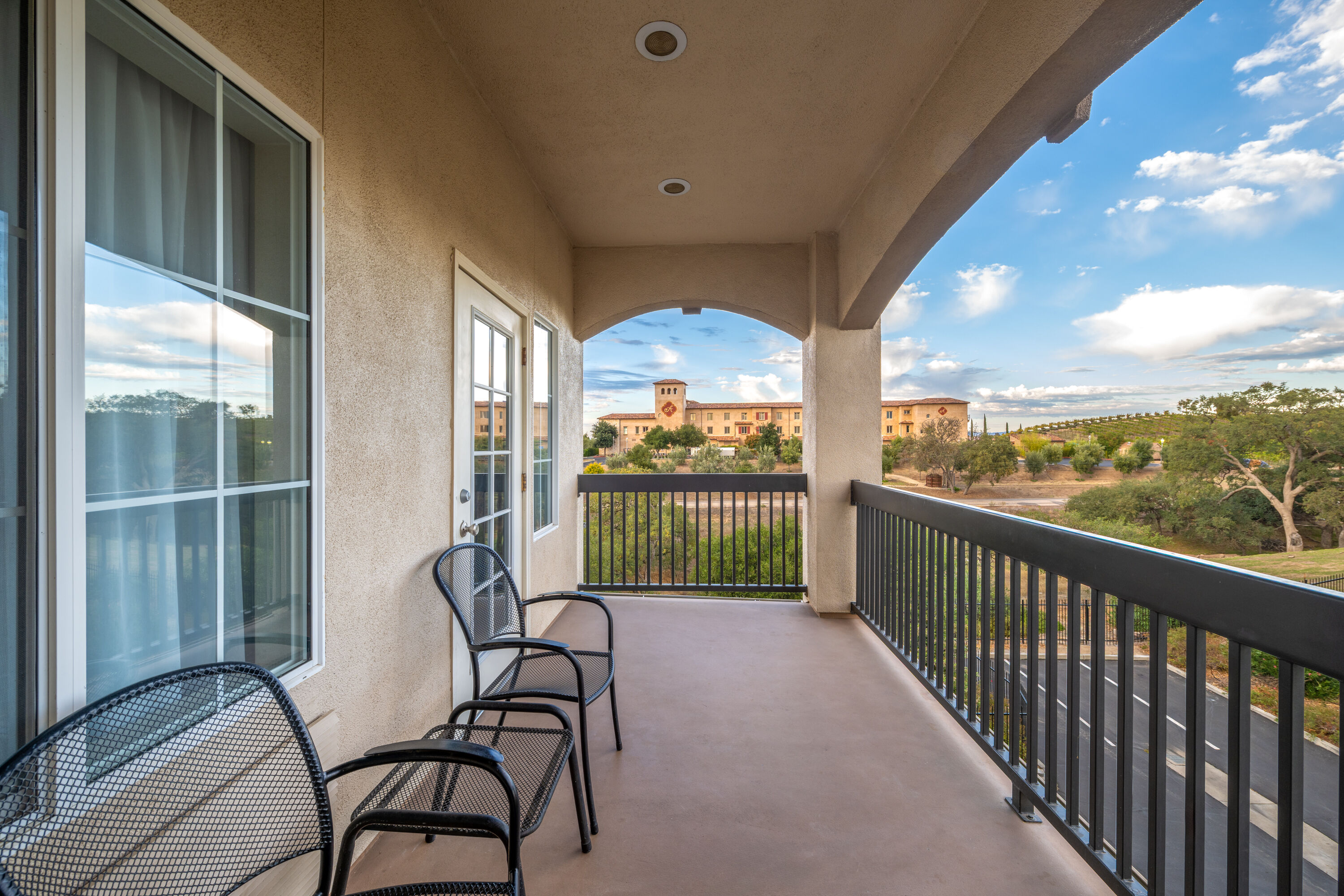Guest room feature at the La Quinta Inn & Suites by Wyndham Paso Robles in Paso Robles, California