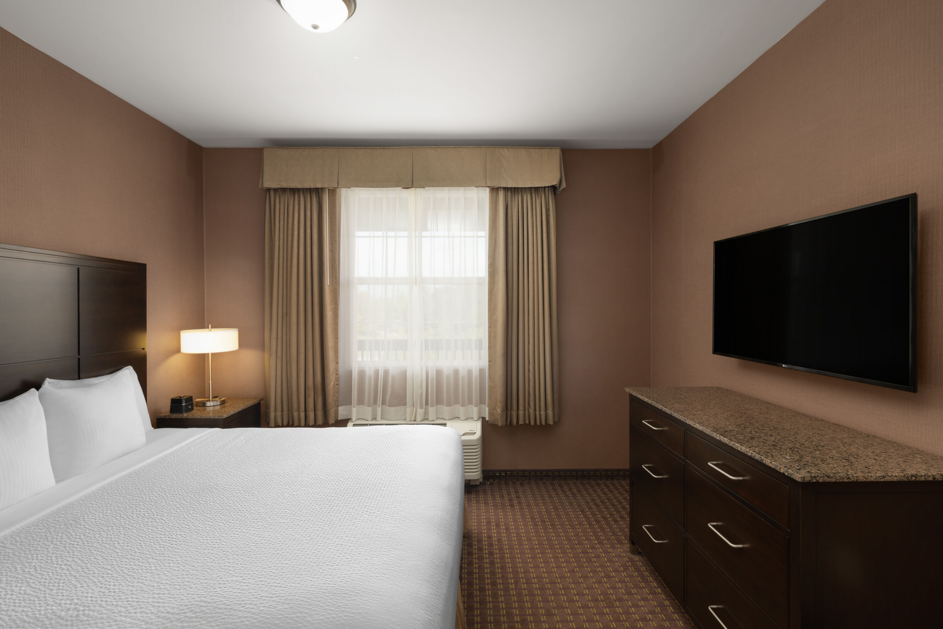 La Quinta Inn & Suites by Wyndham Paso Robles suite in Paso Robles, California