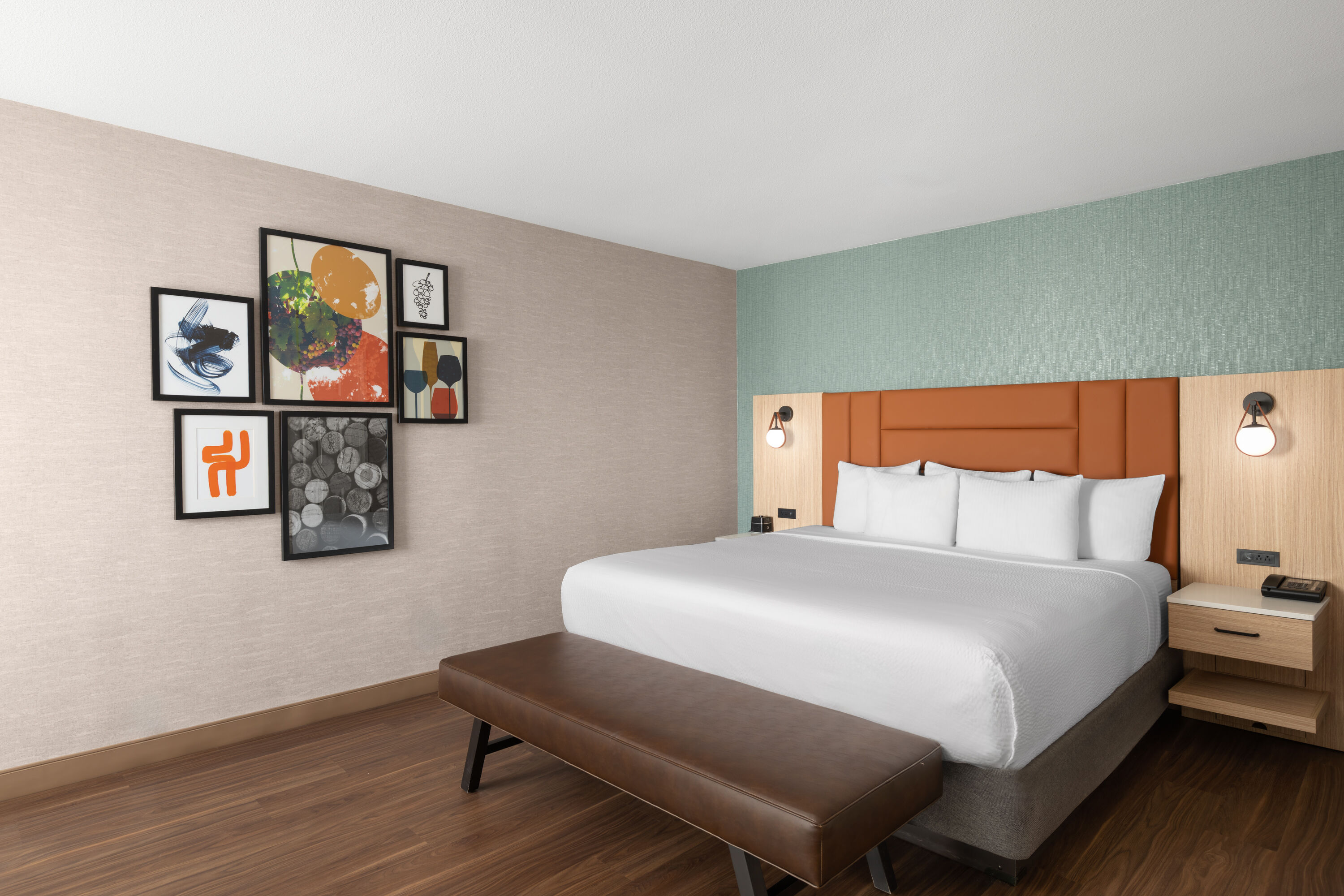 La Quinta Inn & Suites by Wyndham Paso Robles suite in Paso Robles, California