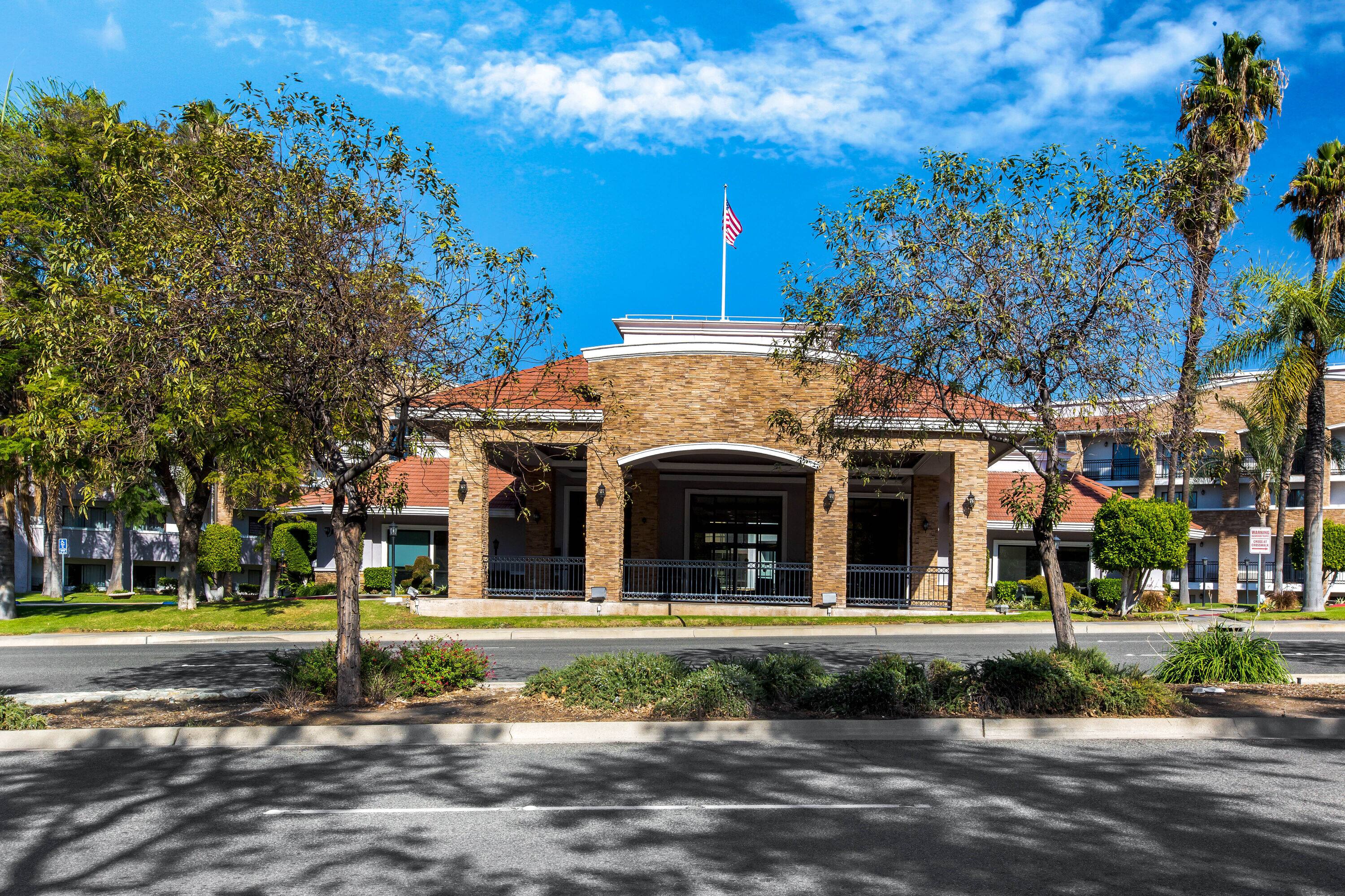 Pomona California Hotels; La Quinta Inn & Suites by Wyndham Pomona | Pomona, CA Hotels