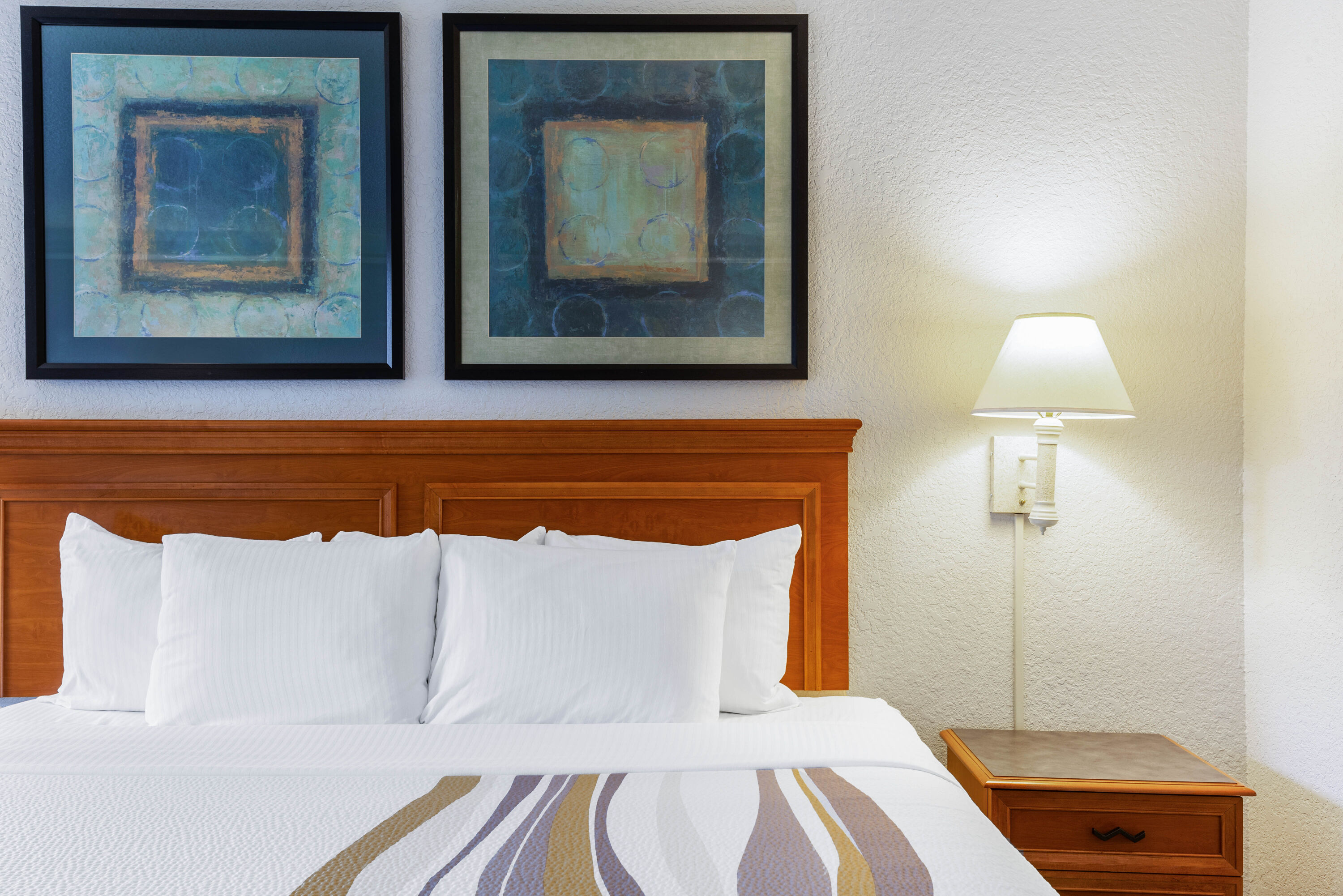 Guest room feature at the La Quinta Inn & Suites by Wyndham Redding in Redding, California