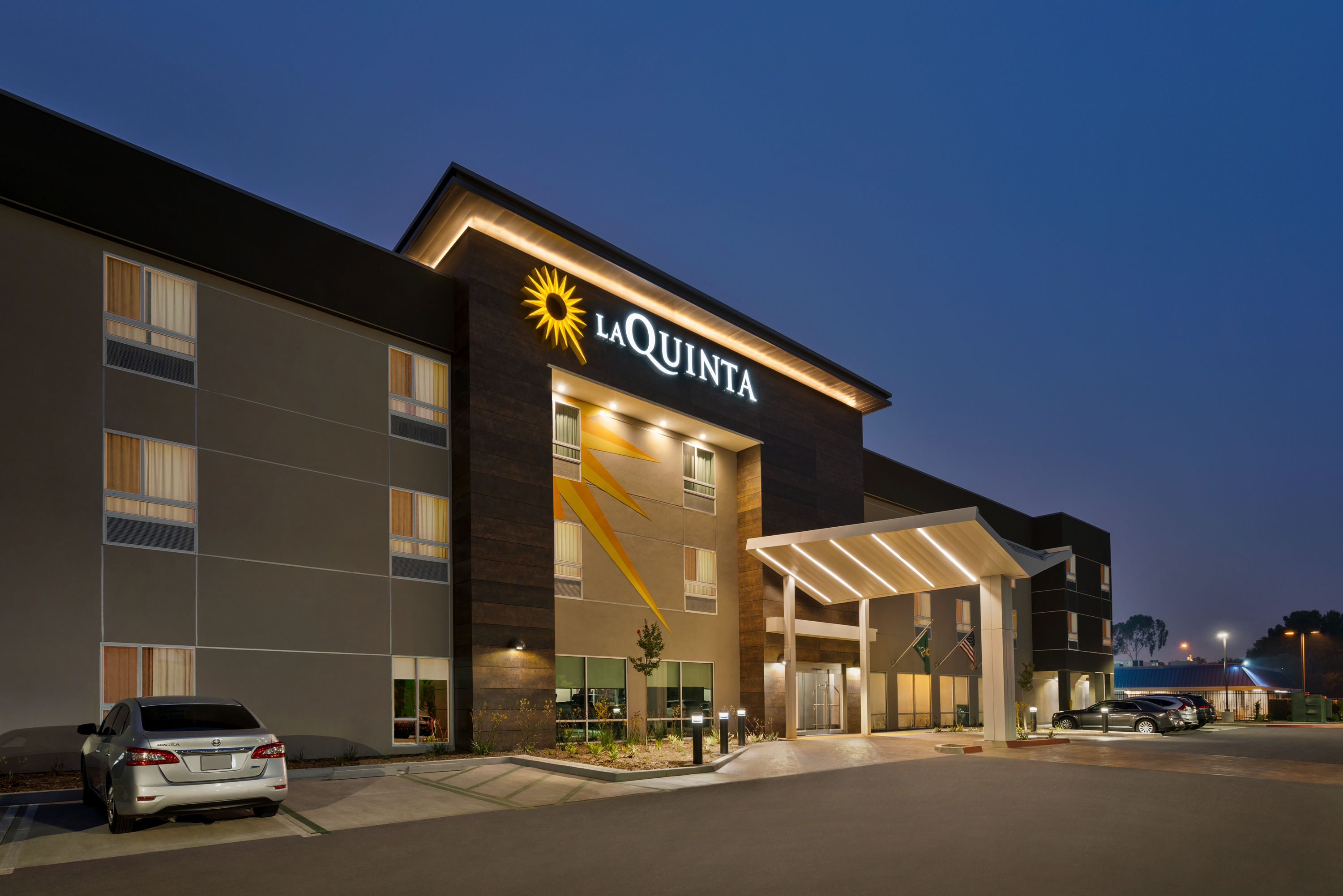 La Quinta Inn & Suites by Wyndham San Bernardino | San Bernardino, CA