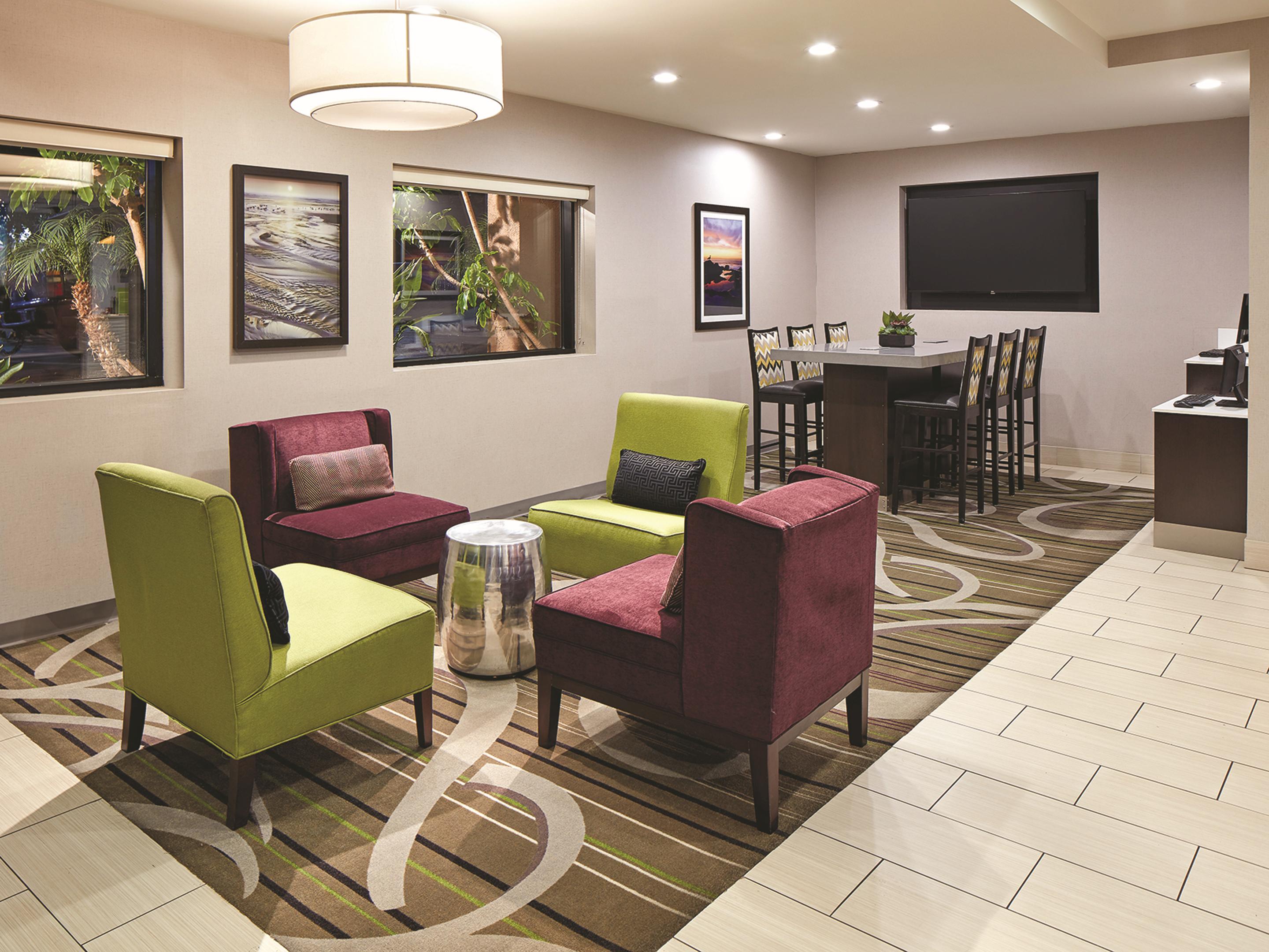 La Quinta Inn Amp Suites By Wyndham San Diego Seaworld Zoo
