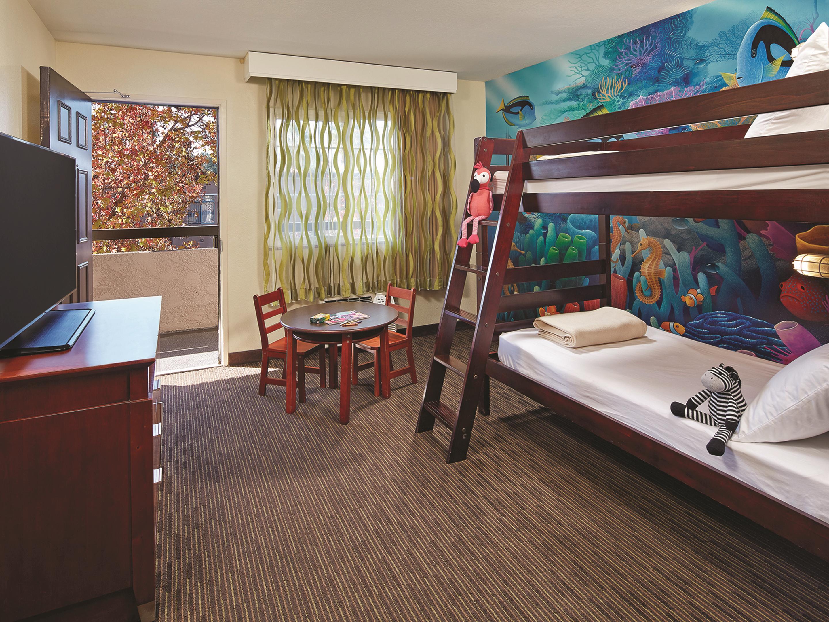 La Quinta Inn & Suites by Wyndham San Diego SeaWorld/Zoo San Diego