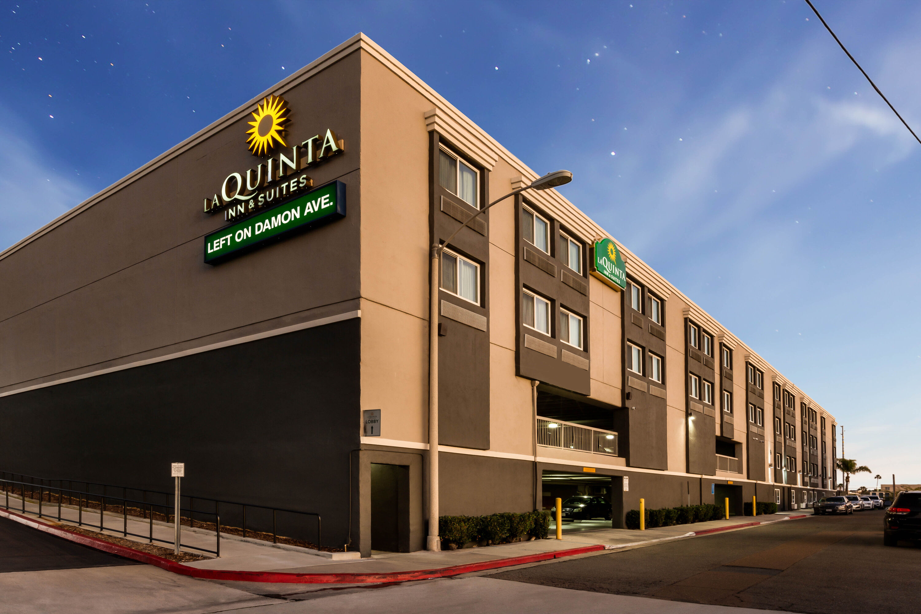 La Quinta Inn & Suites by Wyndham San Diego Mission Bay | San Diego, CA Hotels