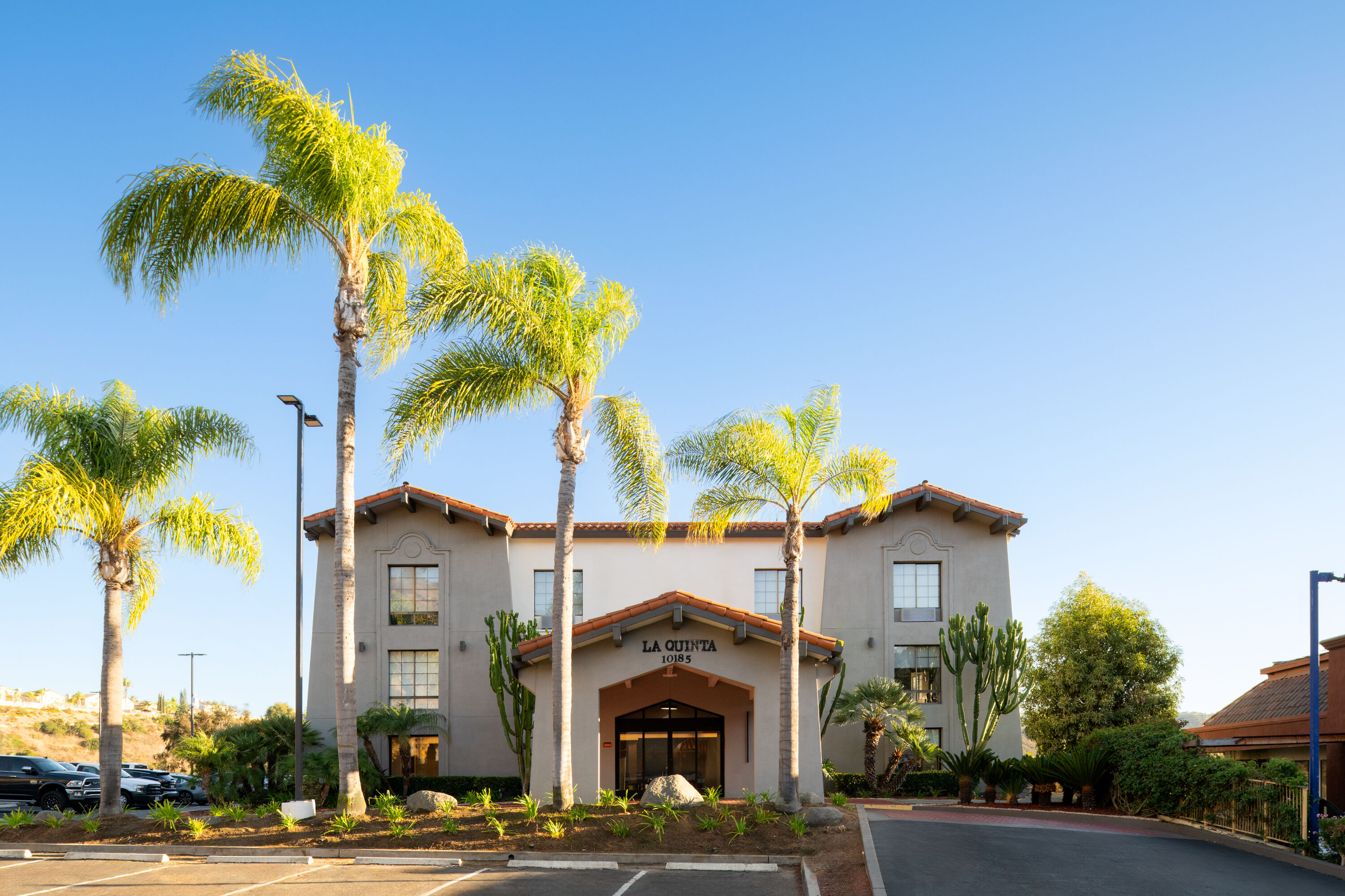Exterior Day Image of La Quinta Inn by Wyndham San Diego - Miramar hotel in San Diego, California