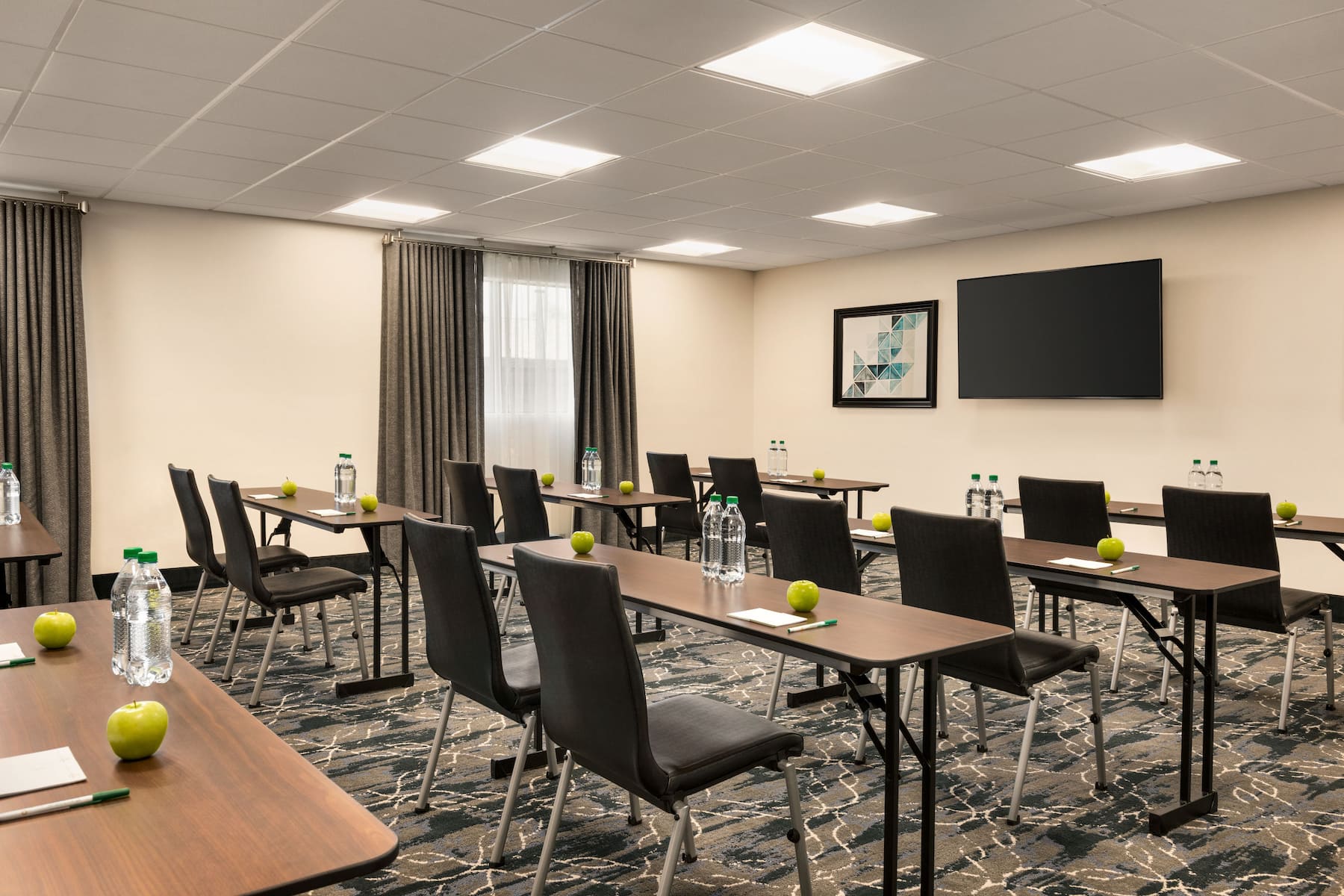 Classroom meeting room at La Quinta Inn & Suites by Wyndham San Luis Obispo Downtown in San Luis Obispo, California