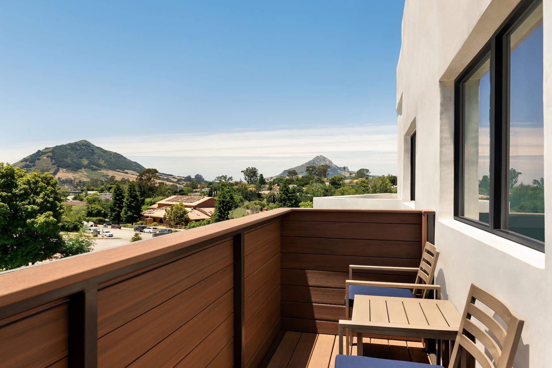 Guest room at the La Quinta Inn & Suites by Wyndham San Luis Obispo Downtown in San Luis Obispo, California