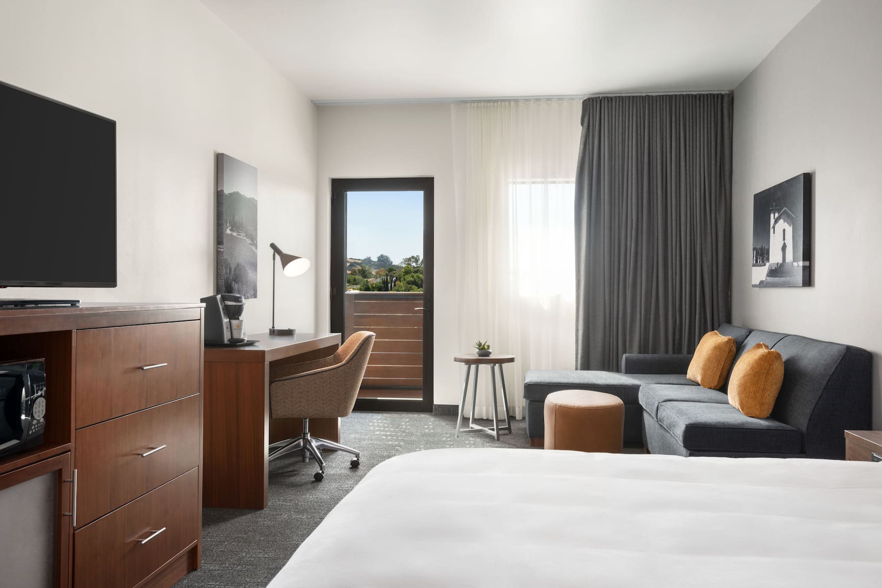 Guest room at the La Quinta Inn & Suites by Wyndham San Luis Obispo Downtown in San Luis Obispo, California
