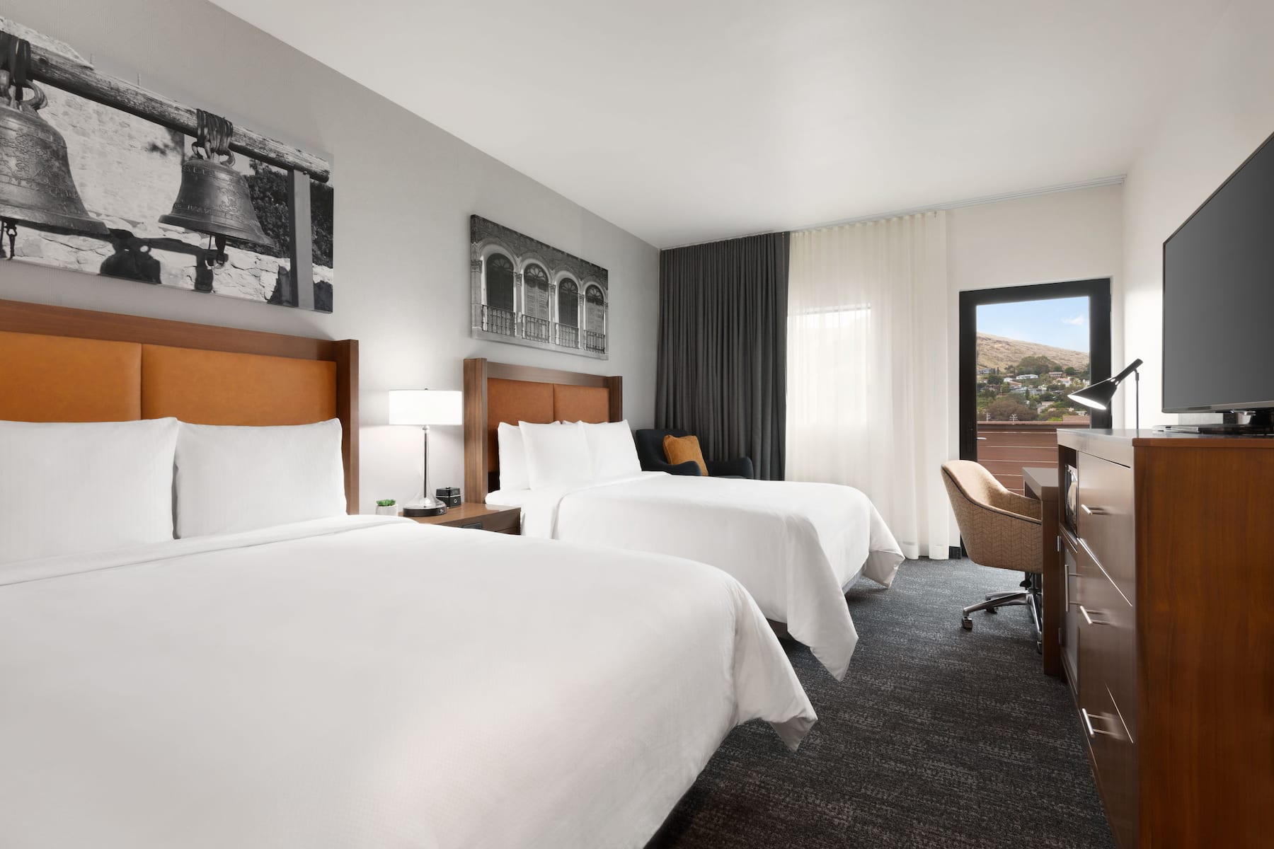 Guest room at the La Quinta Inn & Suites by Wyndham San Luis Obispo Downtown in San Luis Obispo, California