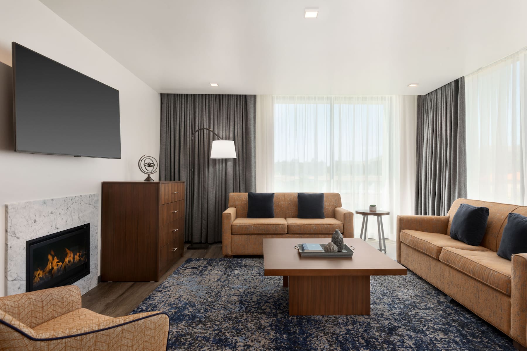 La Quinta Inn & Suites by Wyndham San Luis Obispo Downtown suite in San Luis Obispo, California