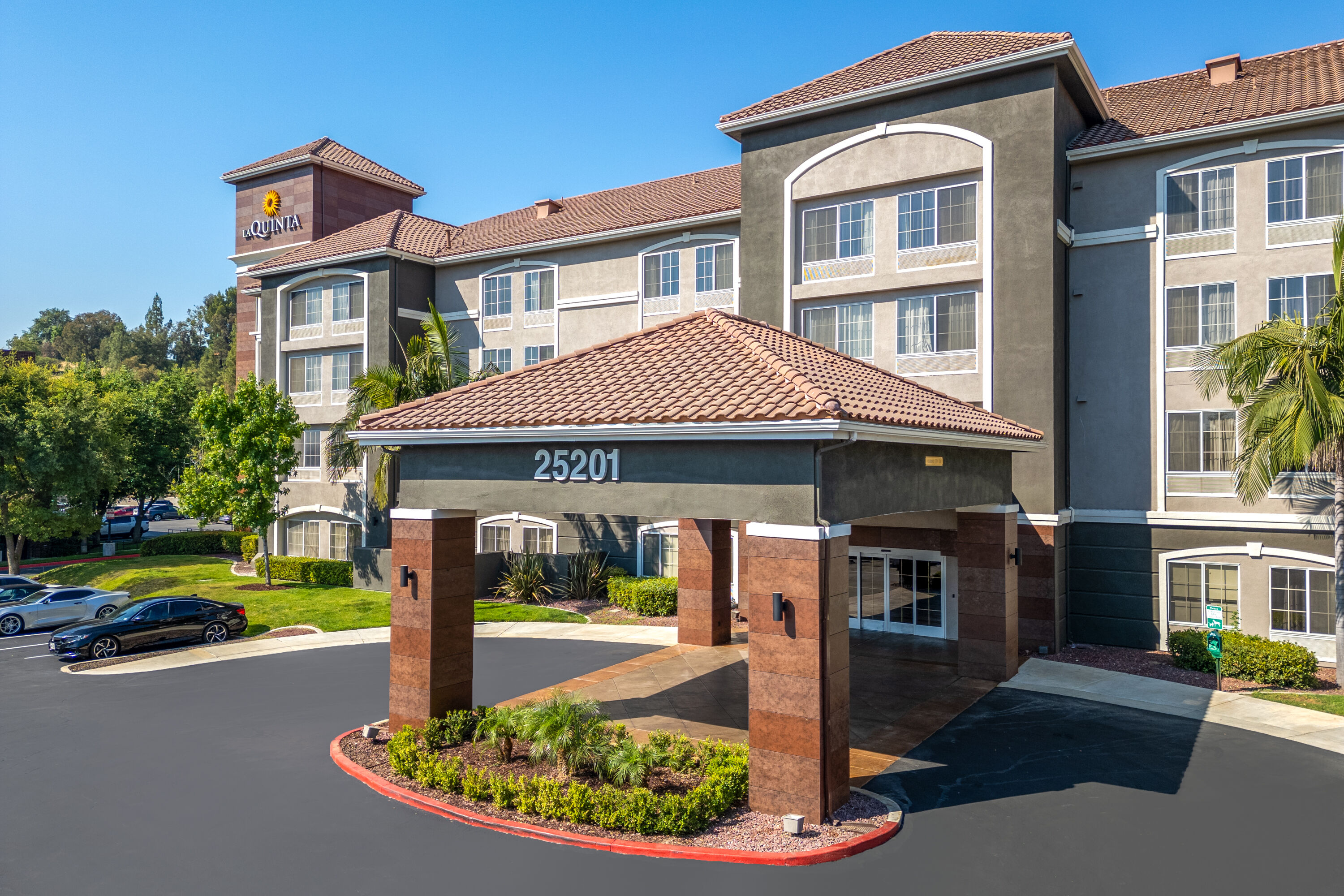 La Quinta Inn & Suites Santa Clarita - Valencia in Stevenson Ranch, United States