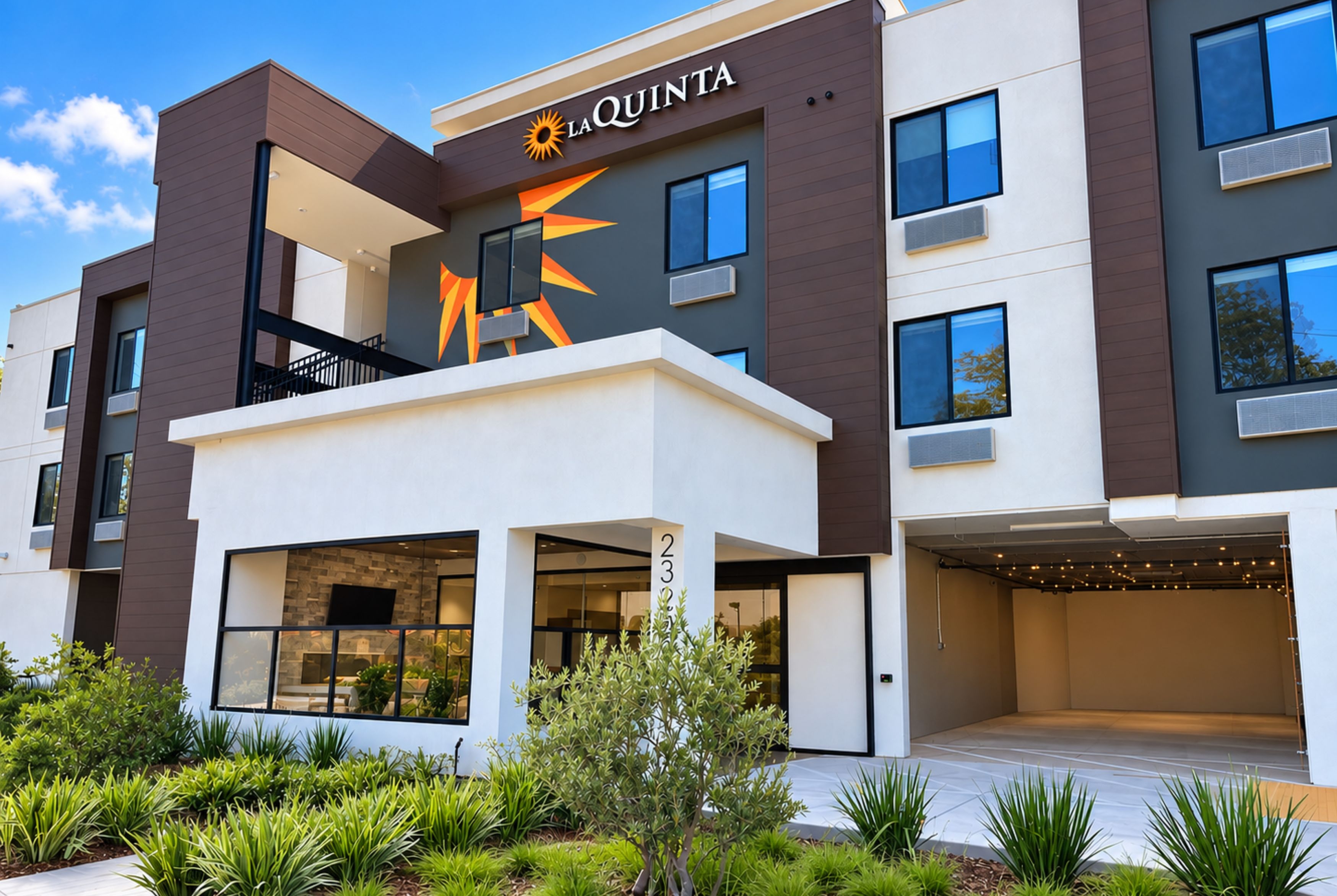 Exterior of La Quinta Inn and Suites by Wyndham Torrance Redondo Beach hotel in Torrance, California