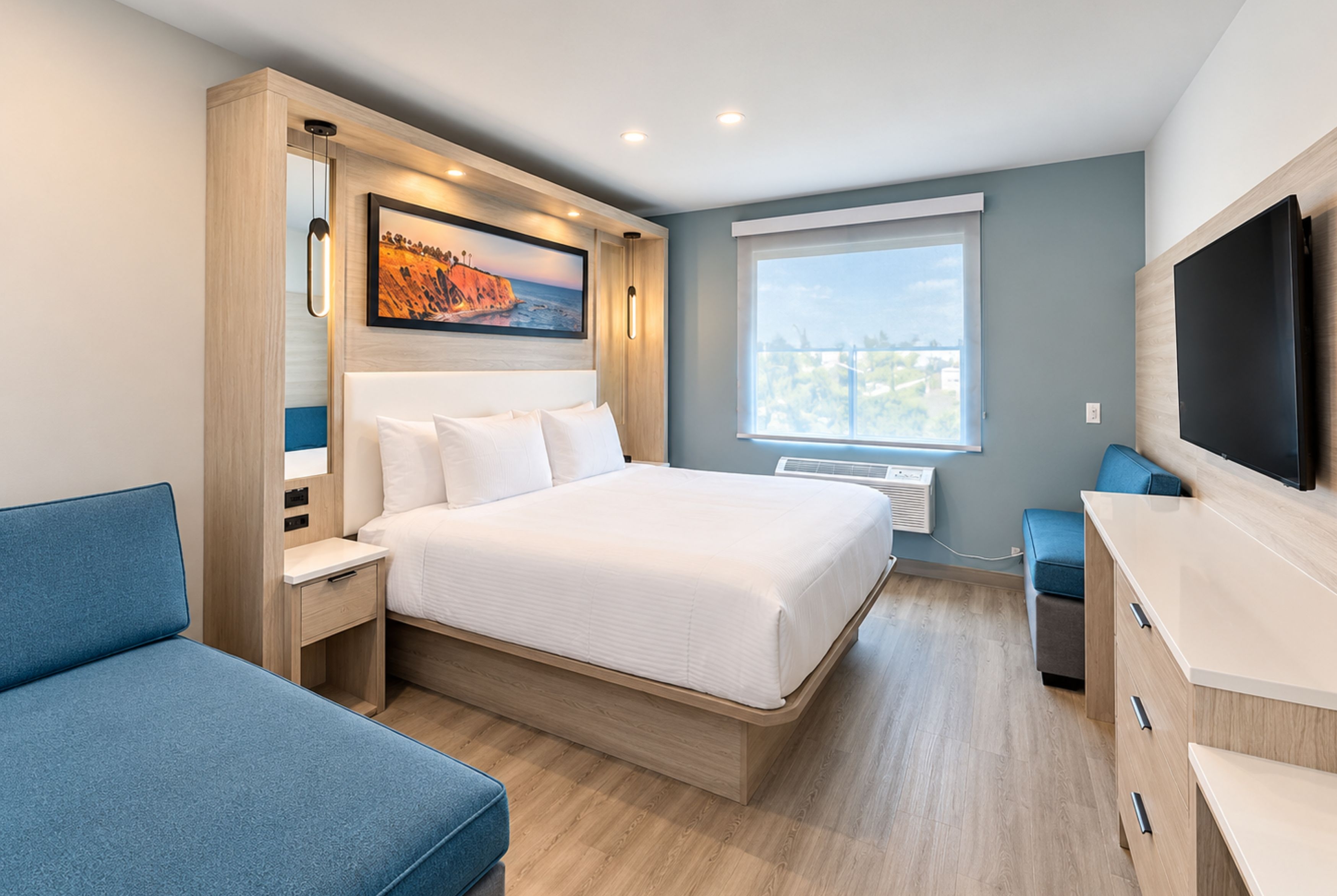 Guest room at the La Quinta Inn and Suites by Wyndham Torrance Redondo Beach in Torrance, California