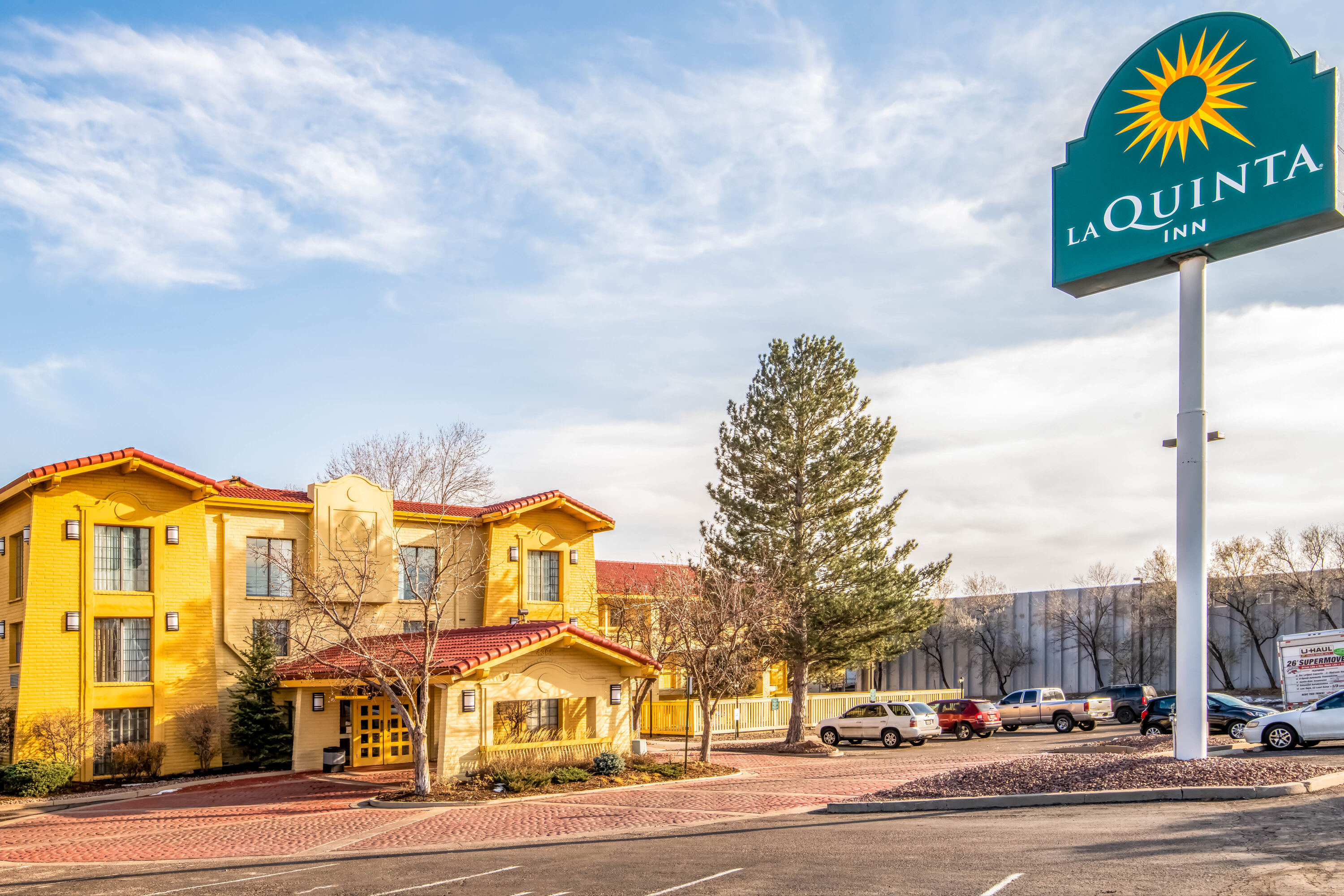 Exterior Day Image of La Quinta Inn by Wyndham Colorado Springs Garden of the Gods hotel in Colorado Springs, Colorado