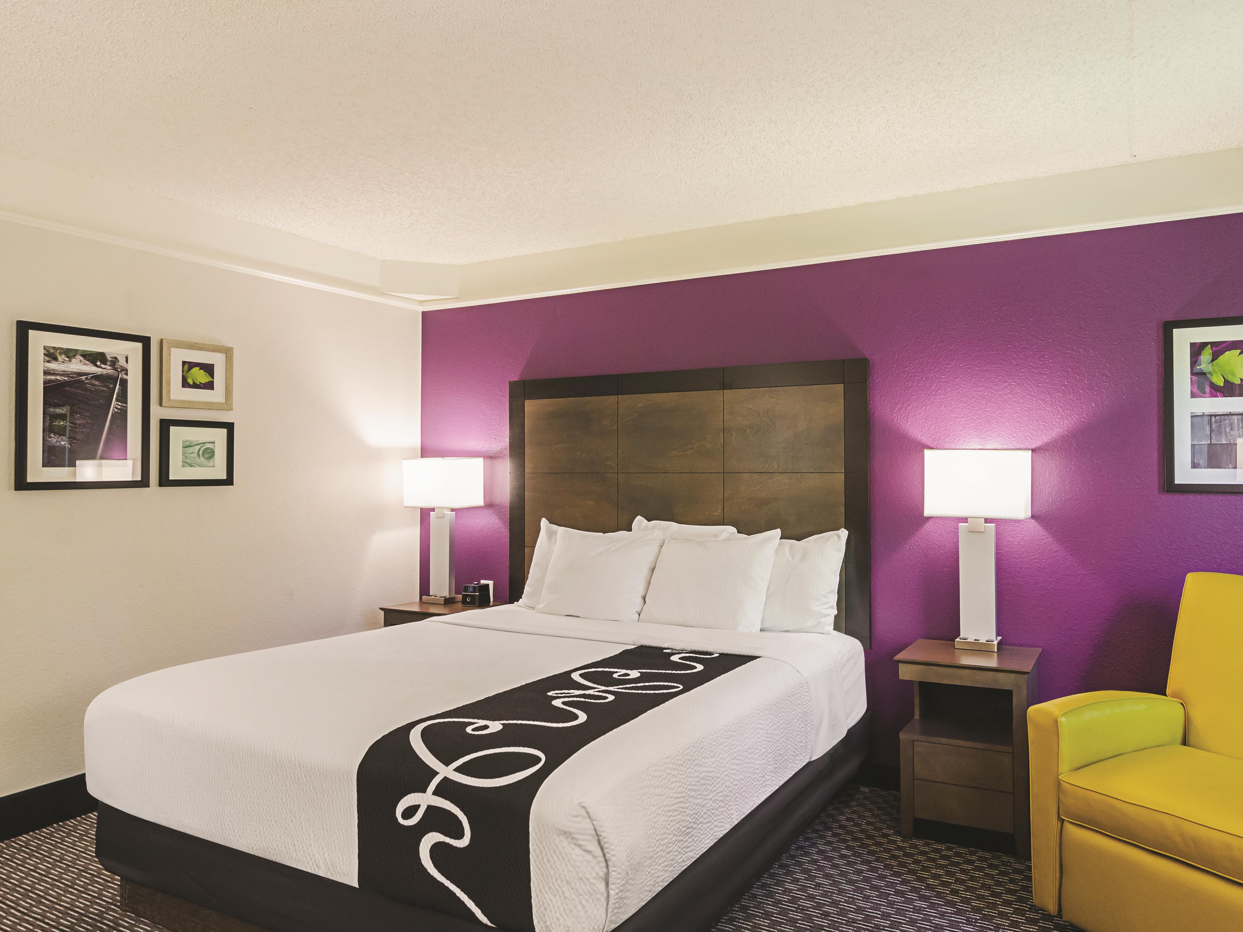 Guest room at the La Quinta Inn & Suites by Wyndham Denver Tech Center in Greenwood Village, Colorado