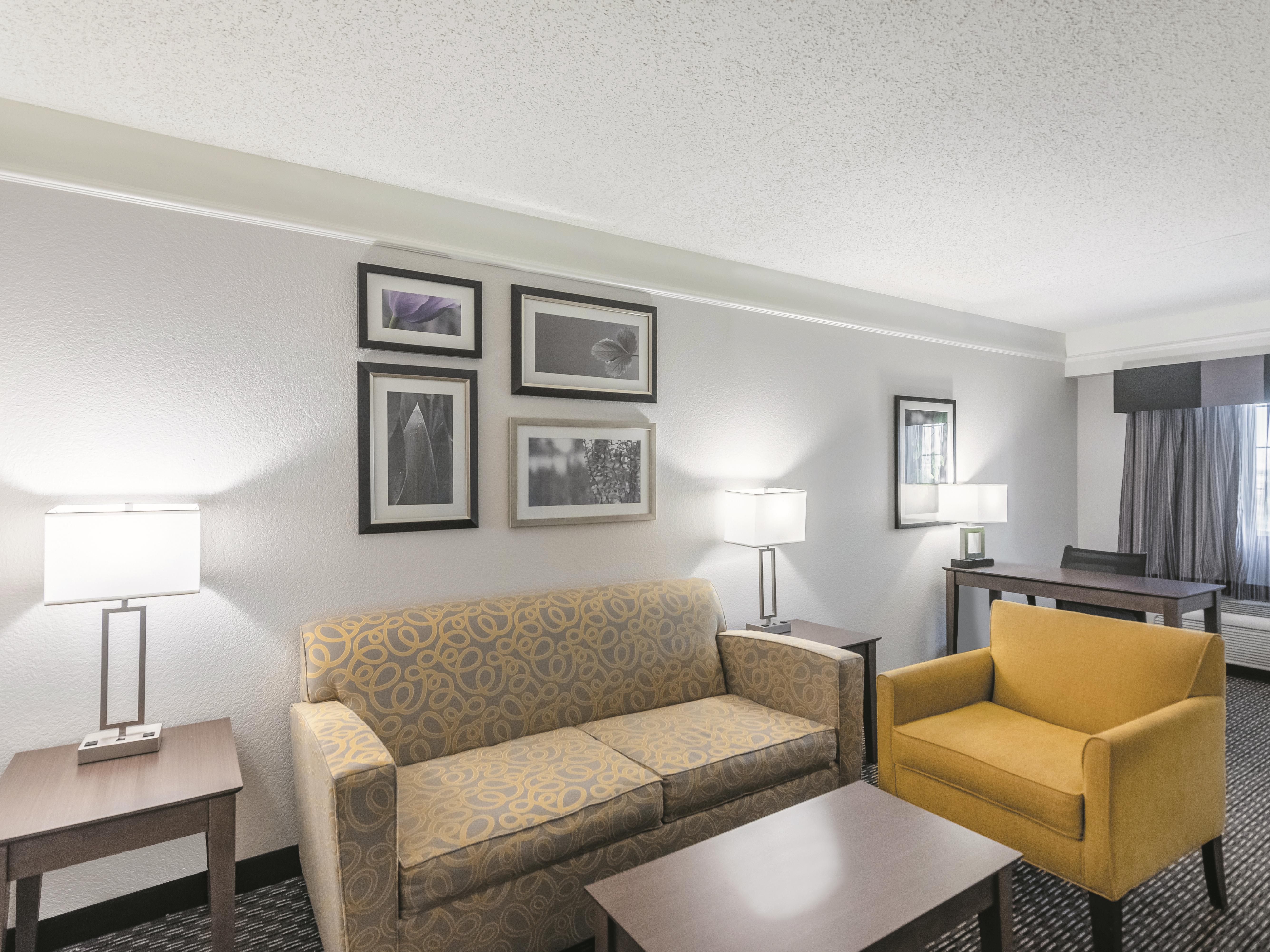 La Quinta Inn & Suites by Wyndham Denver Tech Center suite in Greenwood Village, Colorado