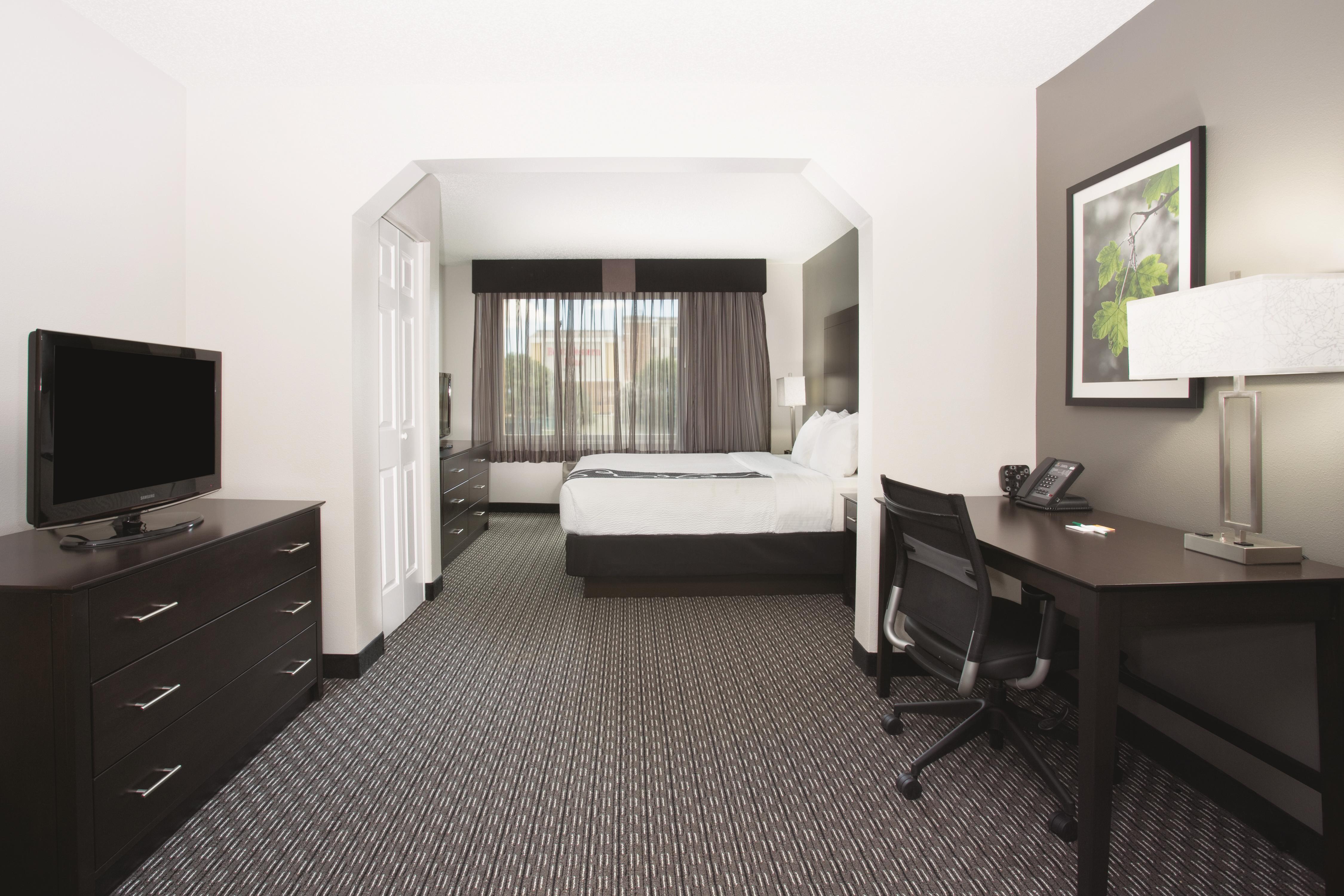 Guest room at the La Quinta by Wyndham Denver Englewood Tech Center in Greenwood Village, Colorado