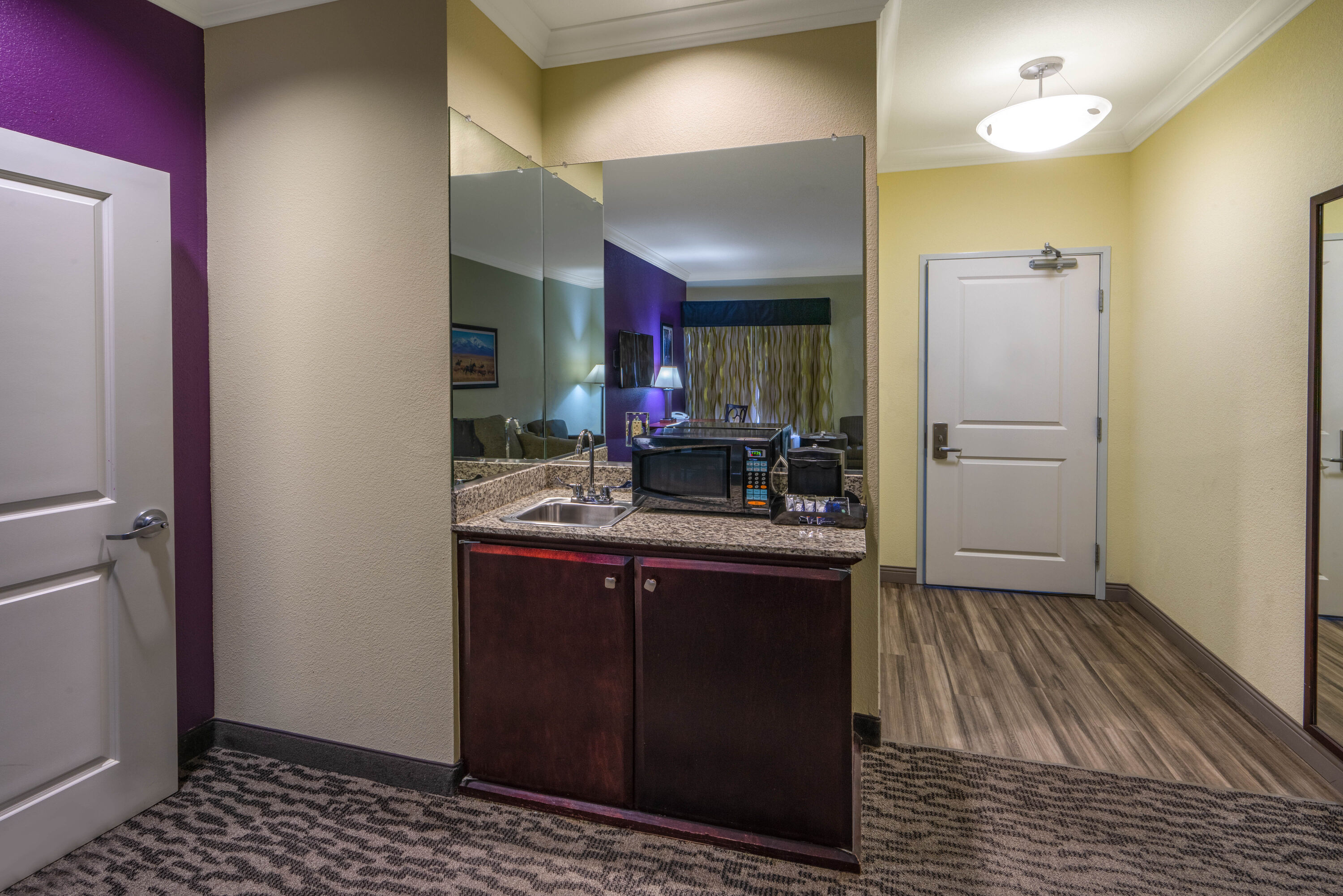 La Quinta Inn & Suites by Wyndham Loveland/Estes Park suite in Loveland, Colorado