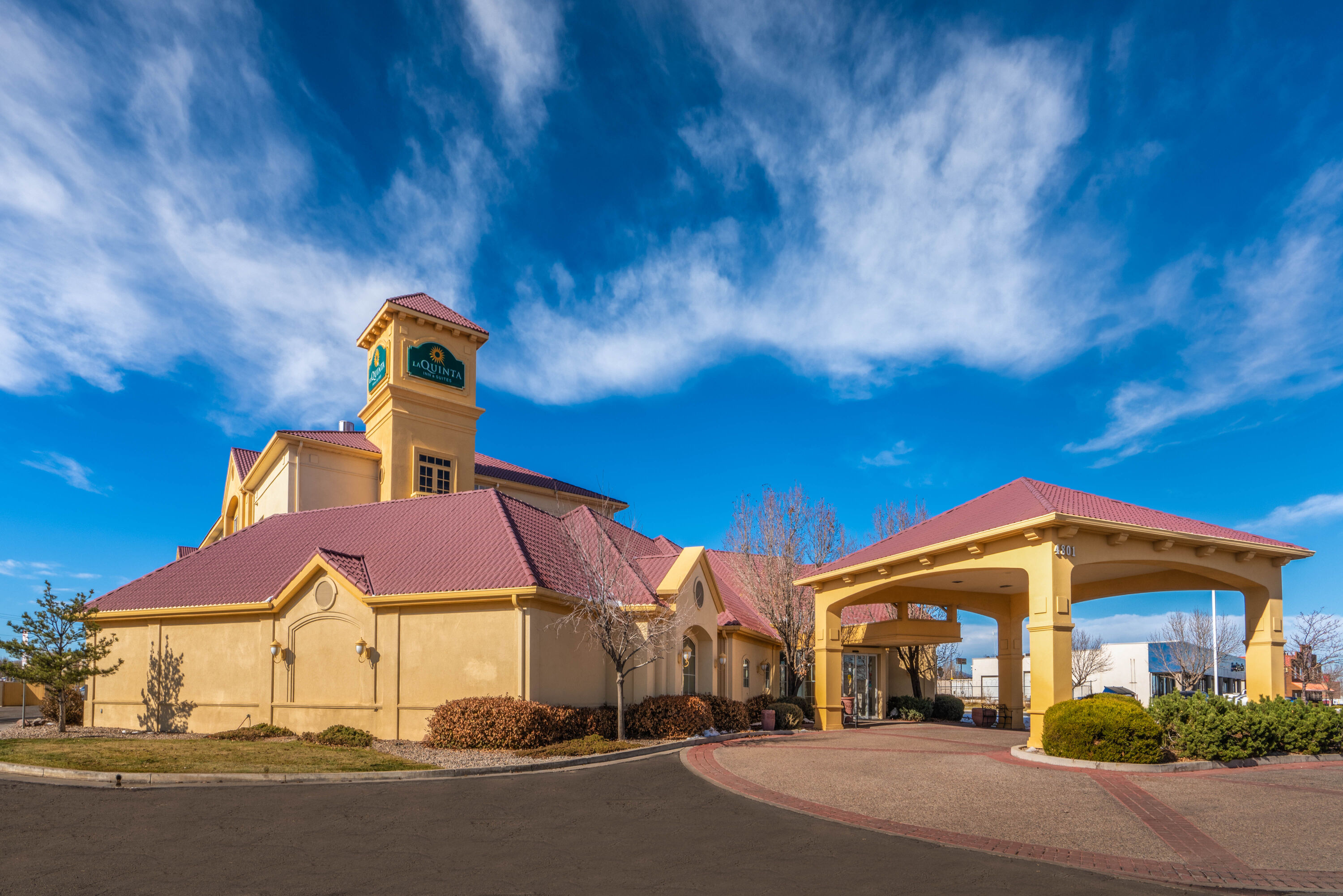 Exterior Day Image of La Quinta Inn & Suites by Wyndham Pueblo hotel in Pueblo, Colorado