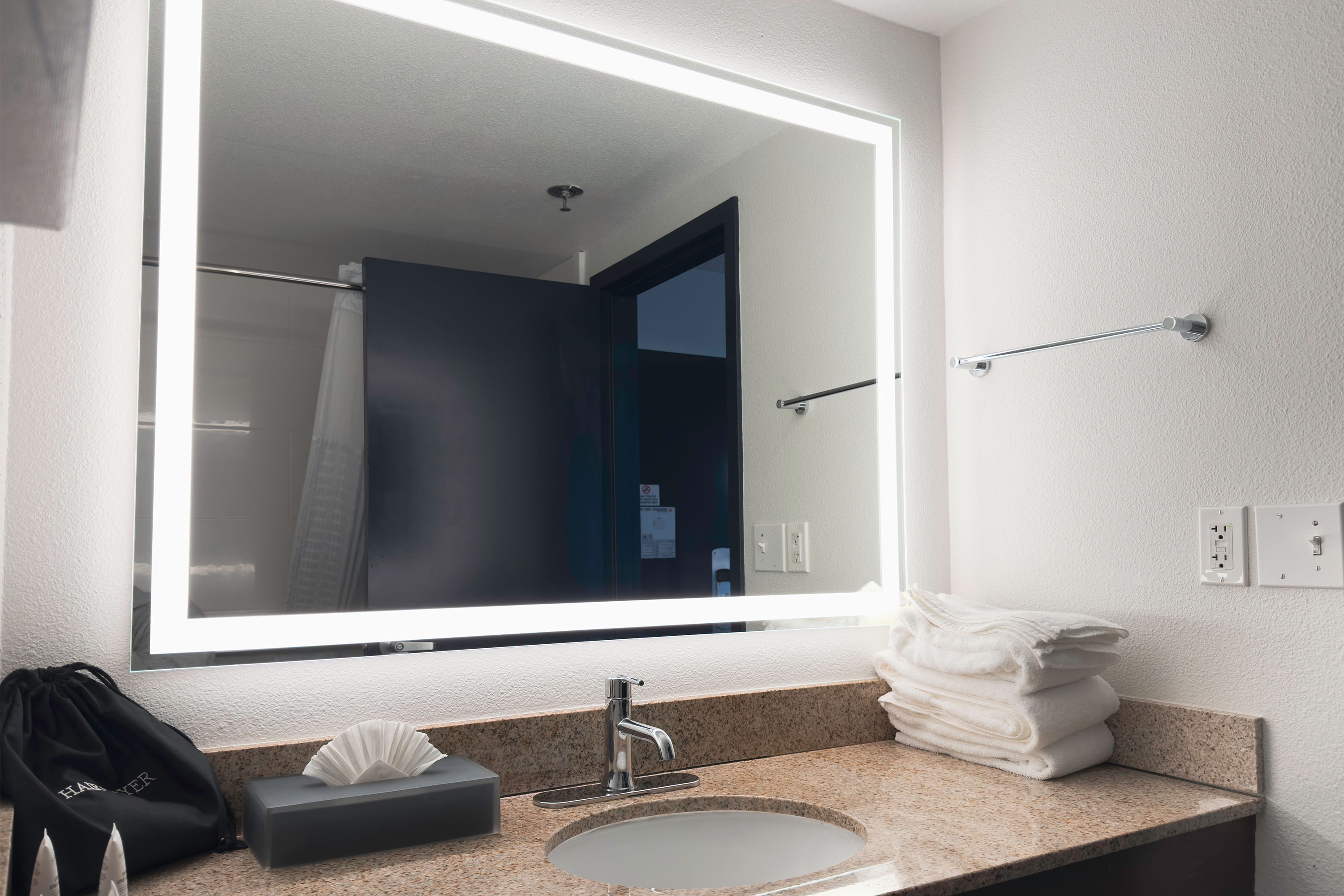Guest room bath at the La Quinta Inn & Suites by Wyndham Danbury in Danbury, Connecticut
